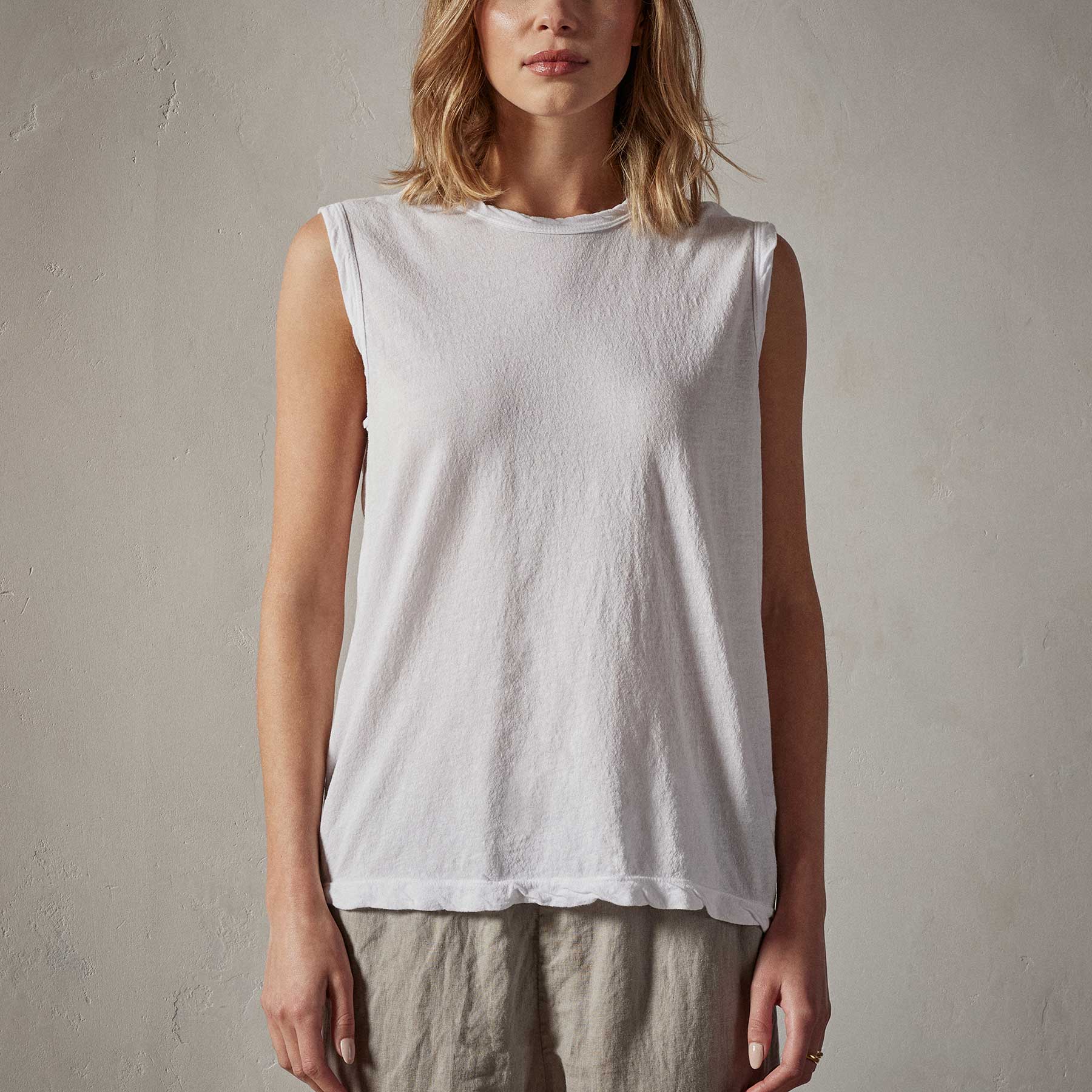 JAMES PERSE Relaxed Fit Jersey Muscle Tank in White 1/S