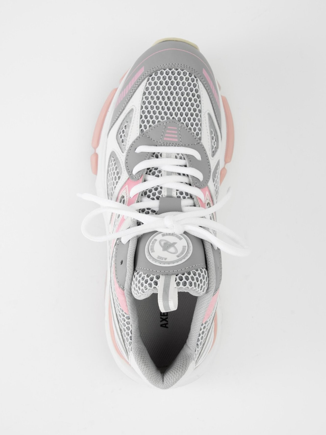 AXEL ARIGATO Marathon Neo Runner in White/Pink