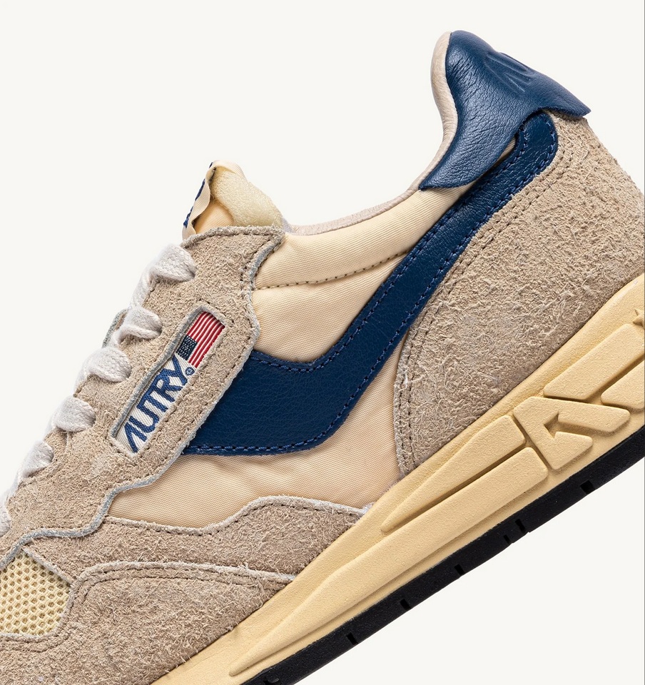 AUTRY ACTION SHOES Reelwind Low Sneaker in Beige/Blue
