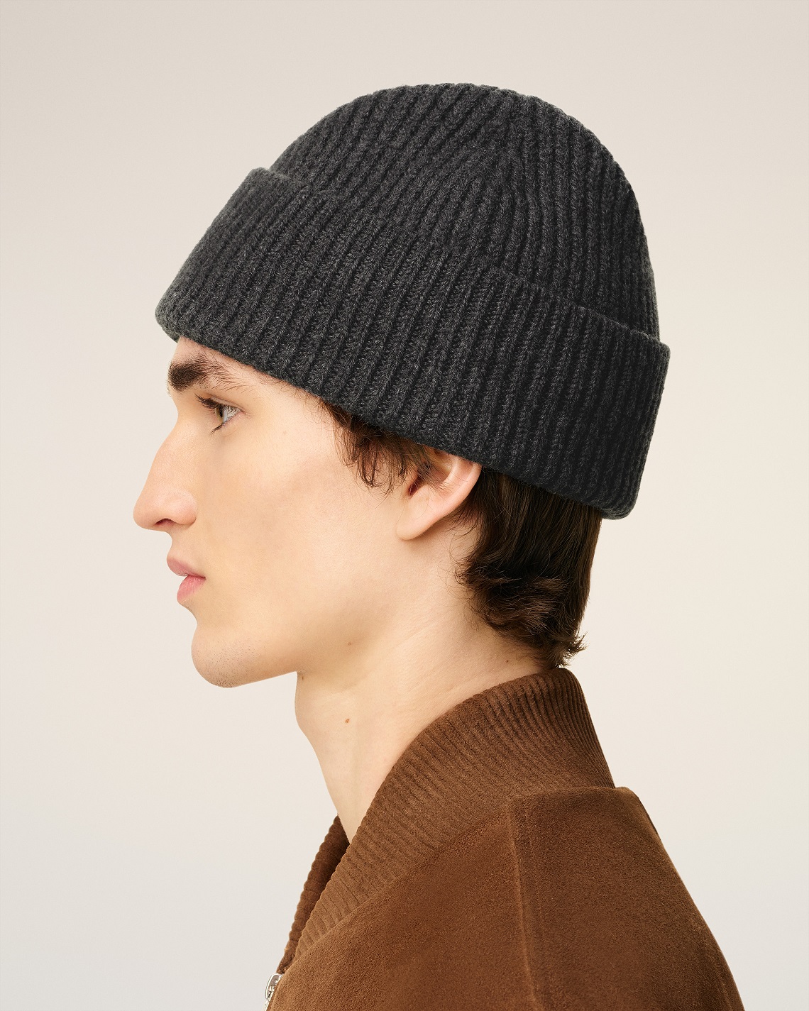 AMI PARIS de Coeur Beanie in Heather Dark Grey/Black