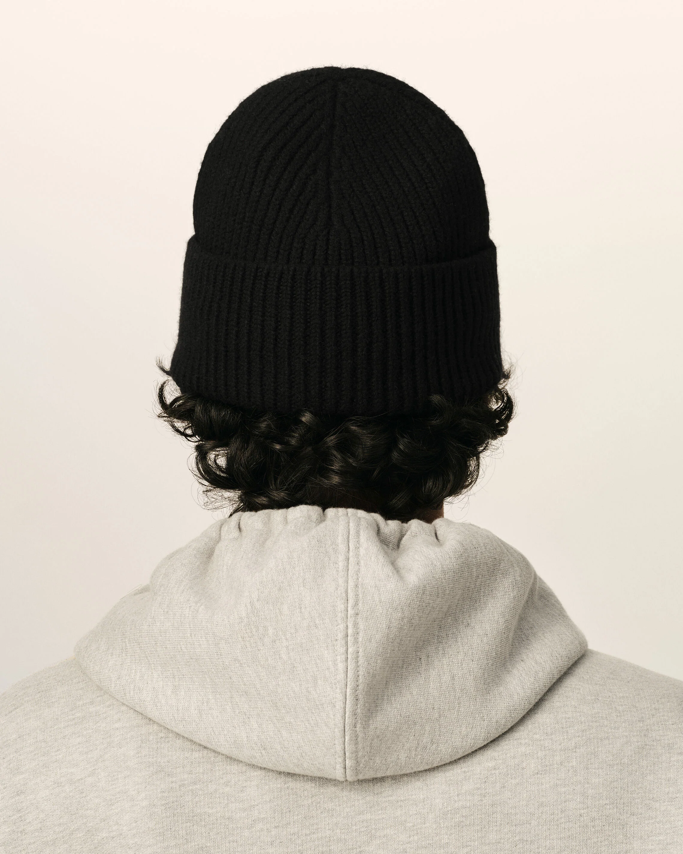 AMI PARIS de Coeur Knit Beanie in Black / White