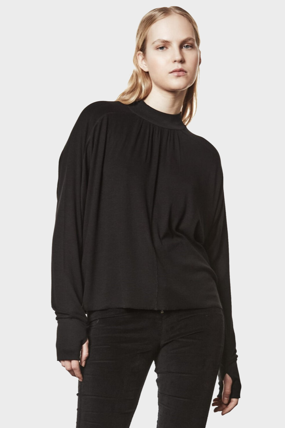 THOM KROM Loose Fit Turtleneck Longsleeve in Black
