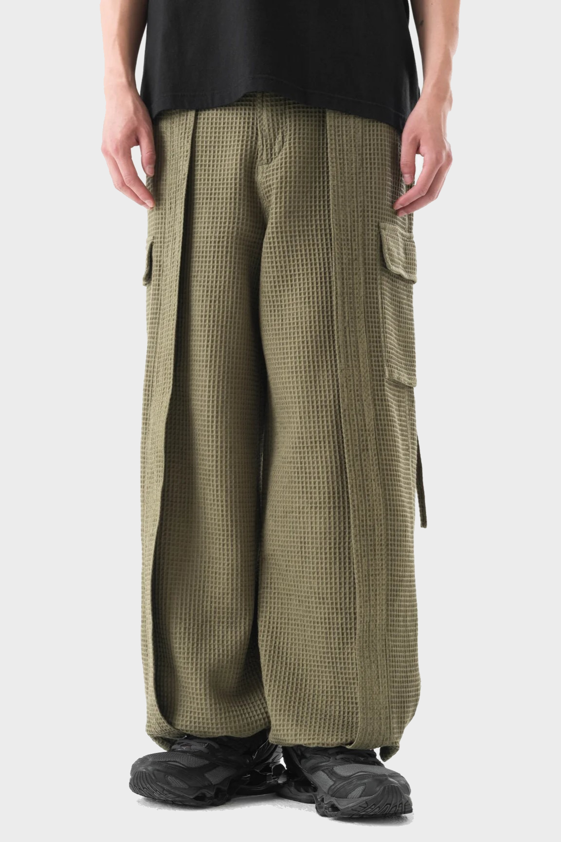 MAHARISHI 6203 Waffle Cargo Hakama Pants in Olive