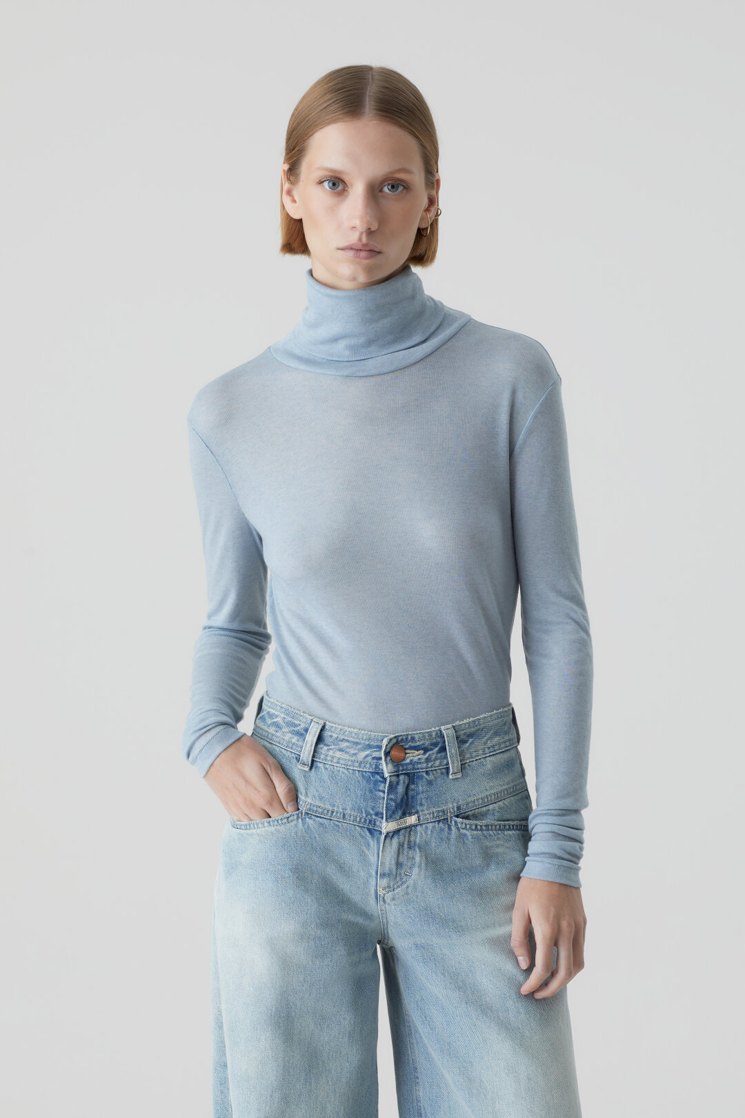 Closed Rollneck Knit Pullover in Light Blue Melange