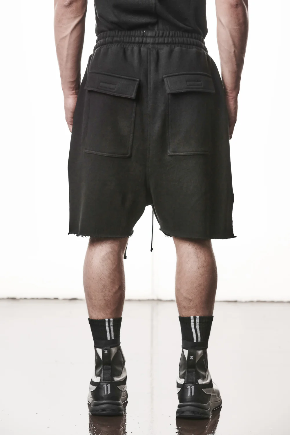 THOM KROM Sweatshorts in Black