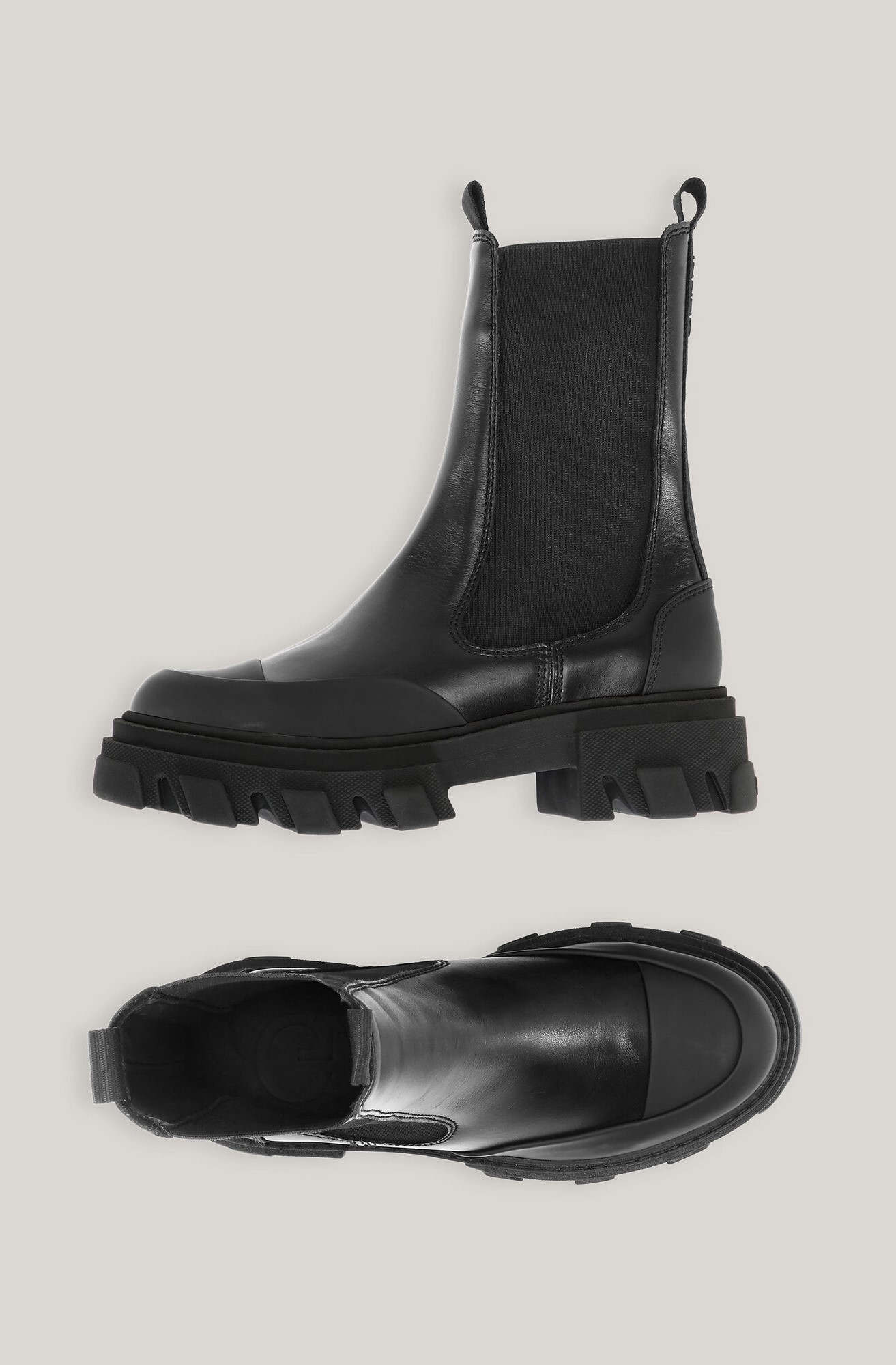 Ganni Mid Chelsea Boot in Black 36