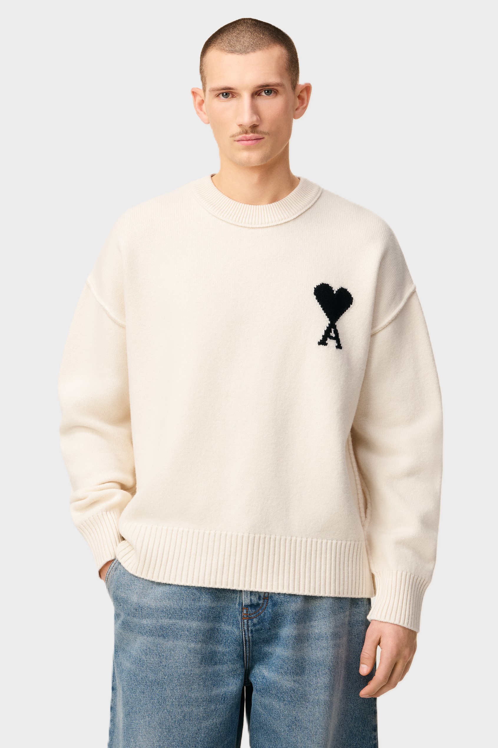 AMI PARIS de Coeur Knit Pullover in Offwhite/Black