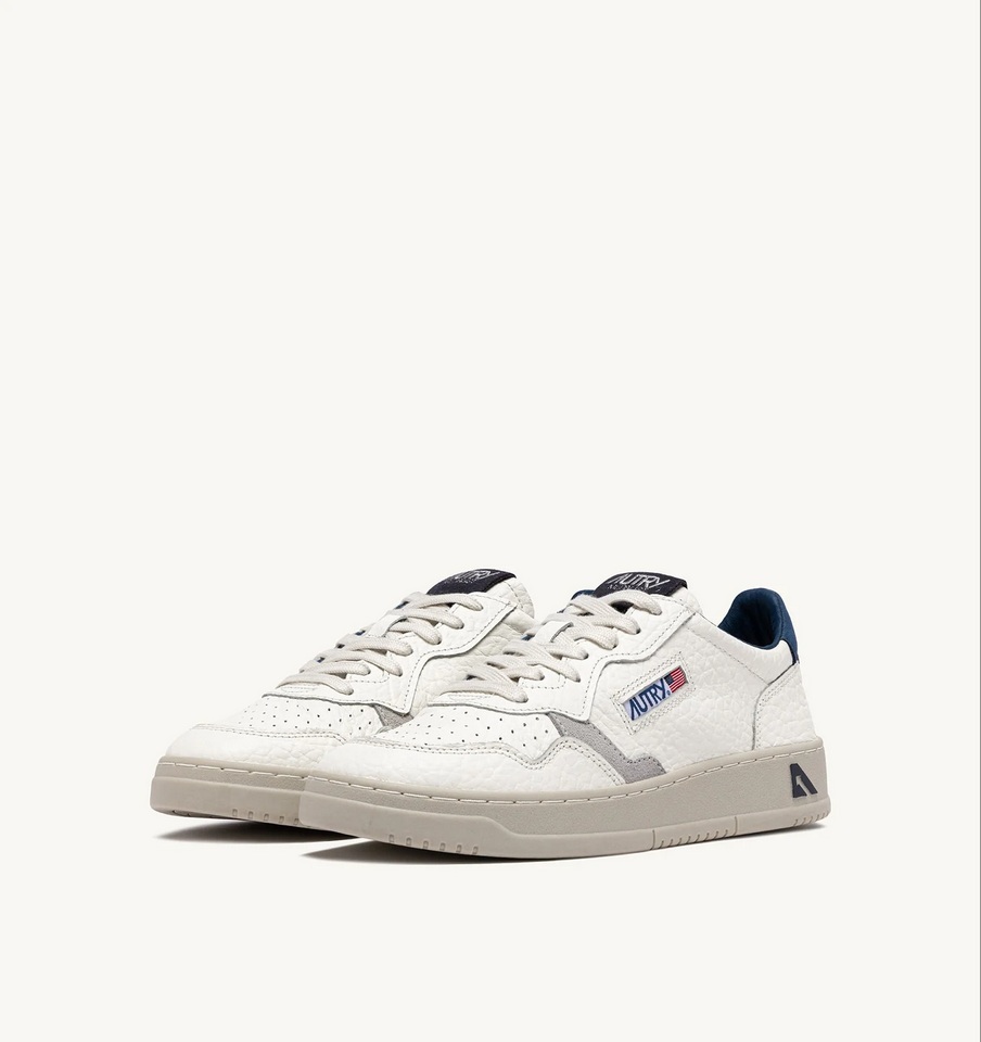AUTRY ACTION SHOES Medalist Low Sneaker Elefant in White/Blue