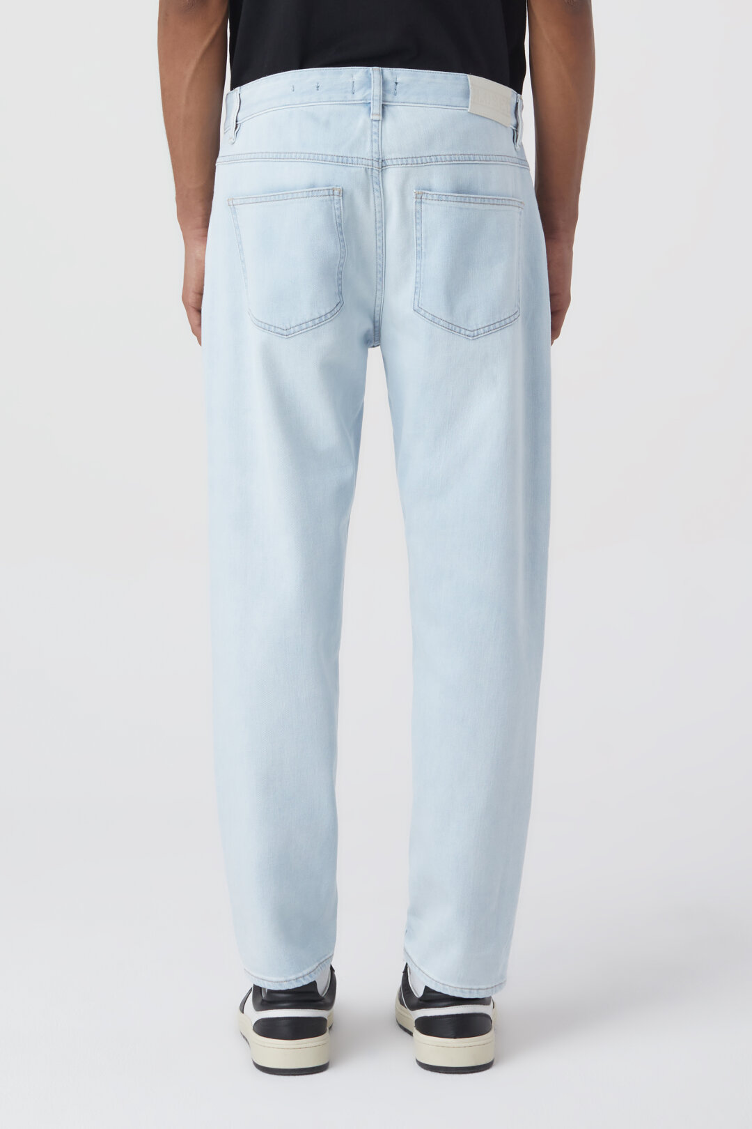 CLOSED Cooper Tapered Jeans in Light Blue