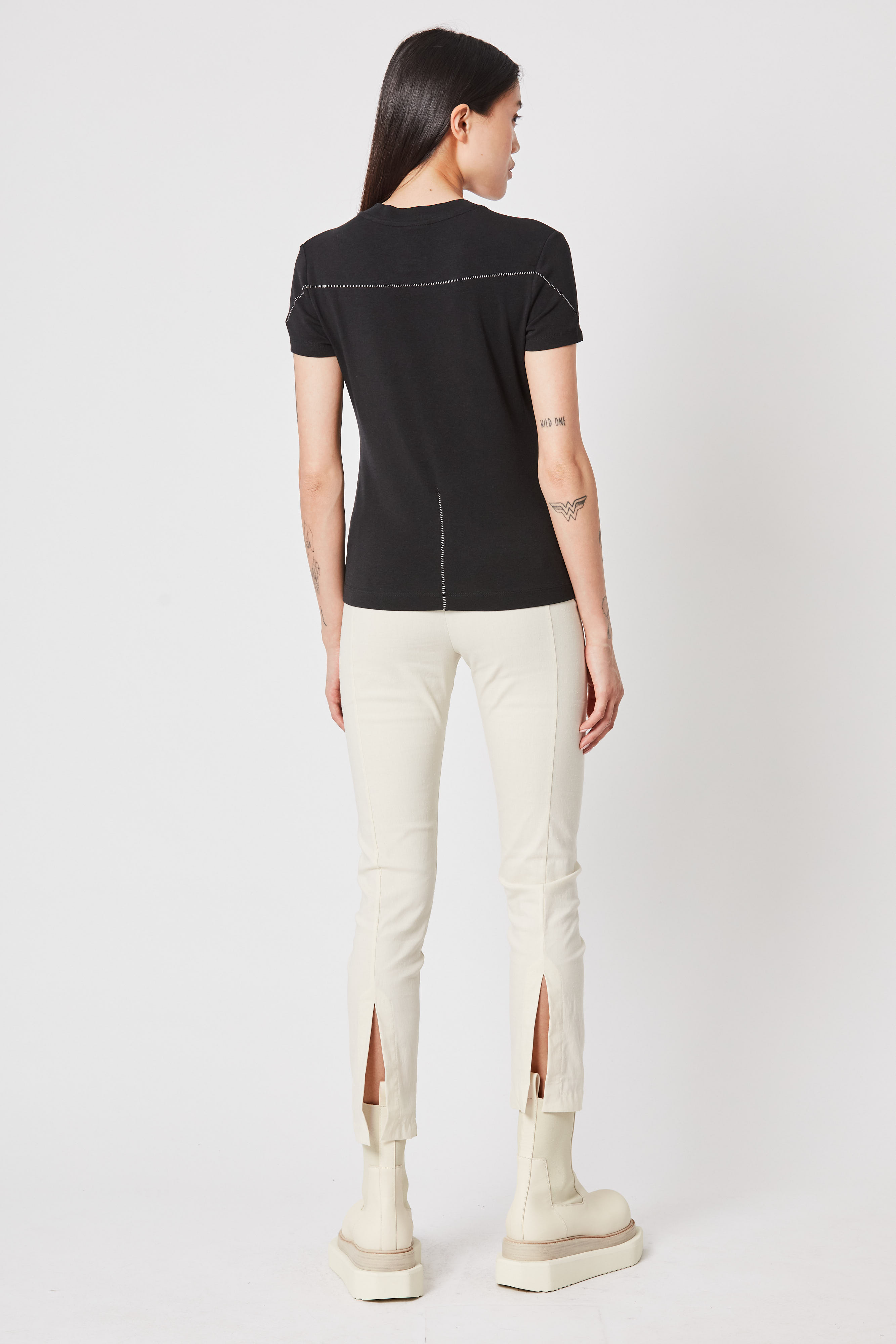 Thom Krom T-Shirt with Stitches in Black