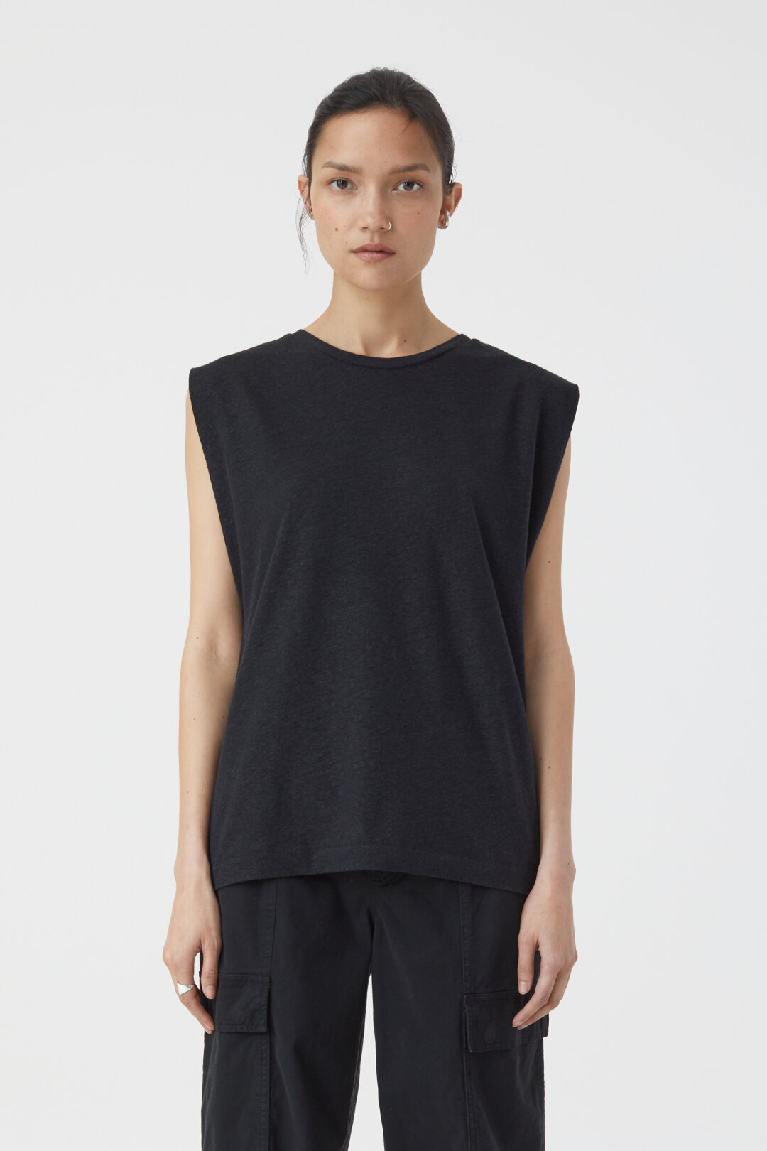 CLOSED Sleeveless T-Shirt in Black