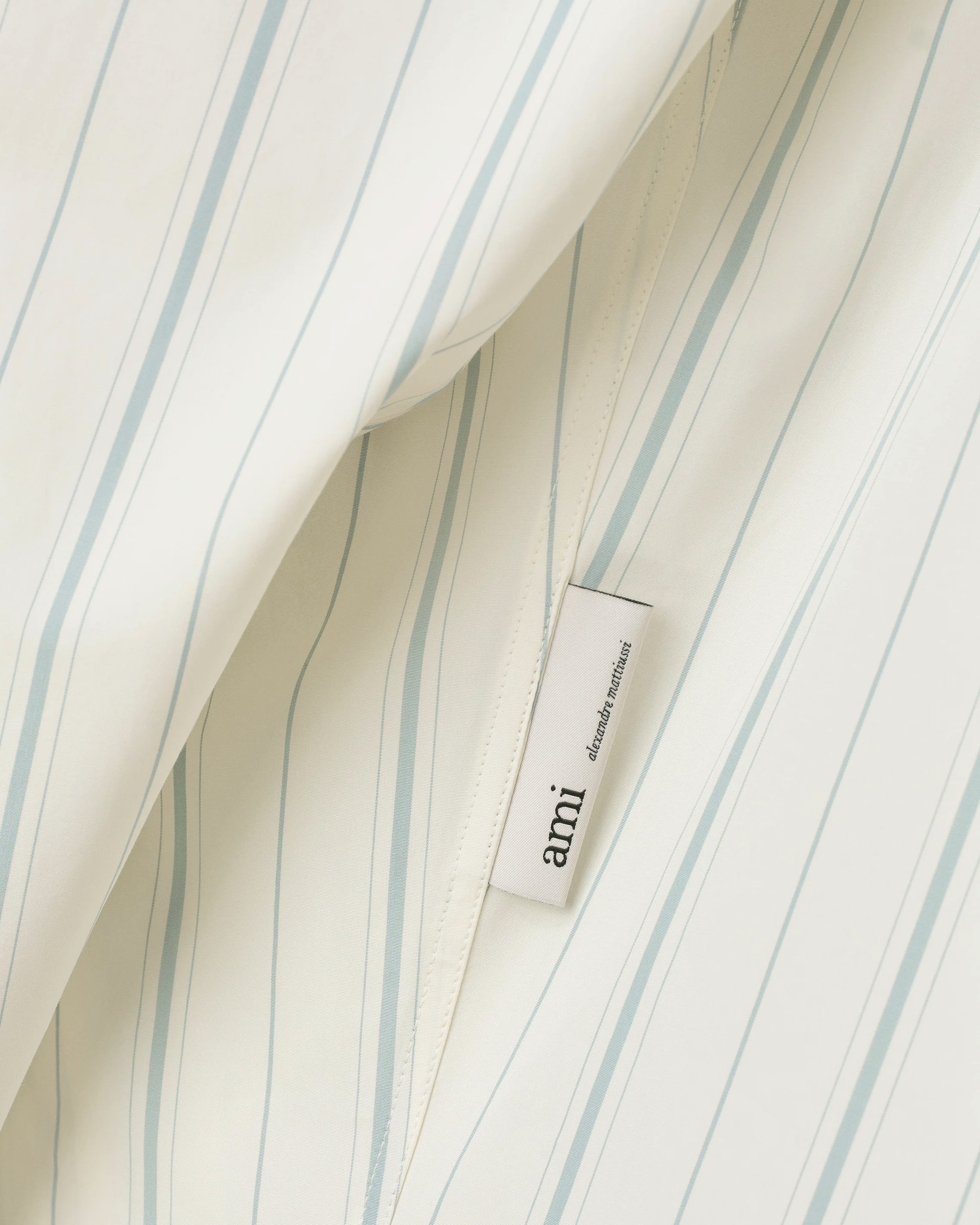 AMI PARIS de Coeur Boxy Shirt in Ivory/Sky Stripes