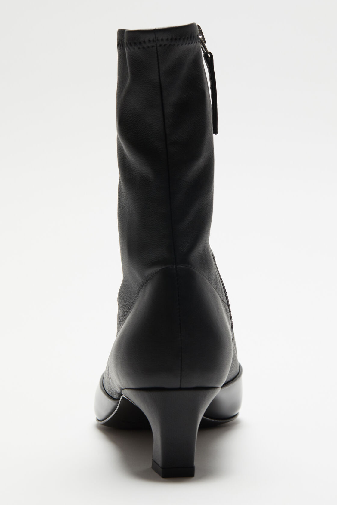 ACNE STUDIOS Ankle Boots in Black 40