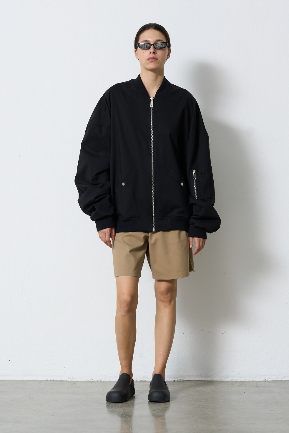 HALFBOY Boyfriend Bomber in Black