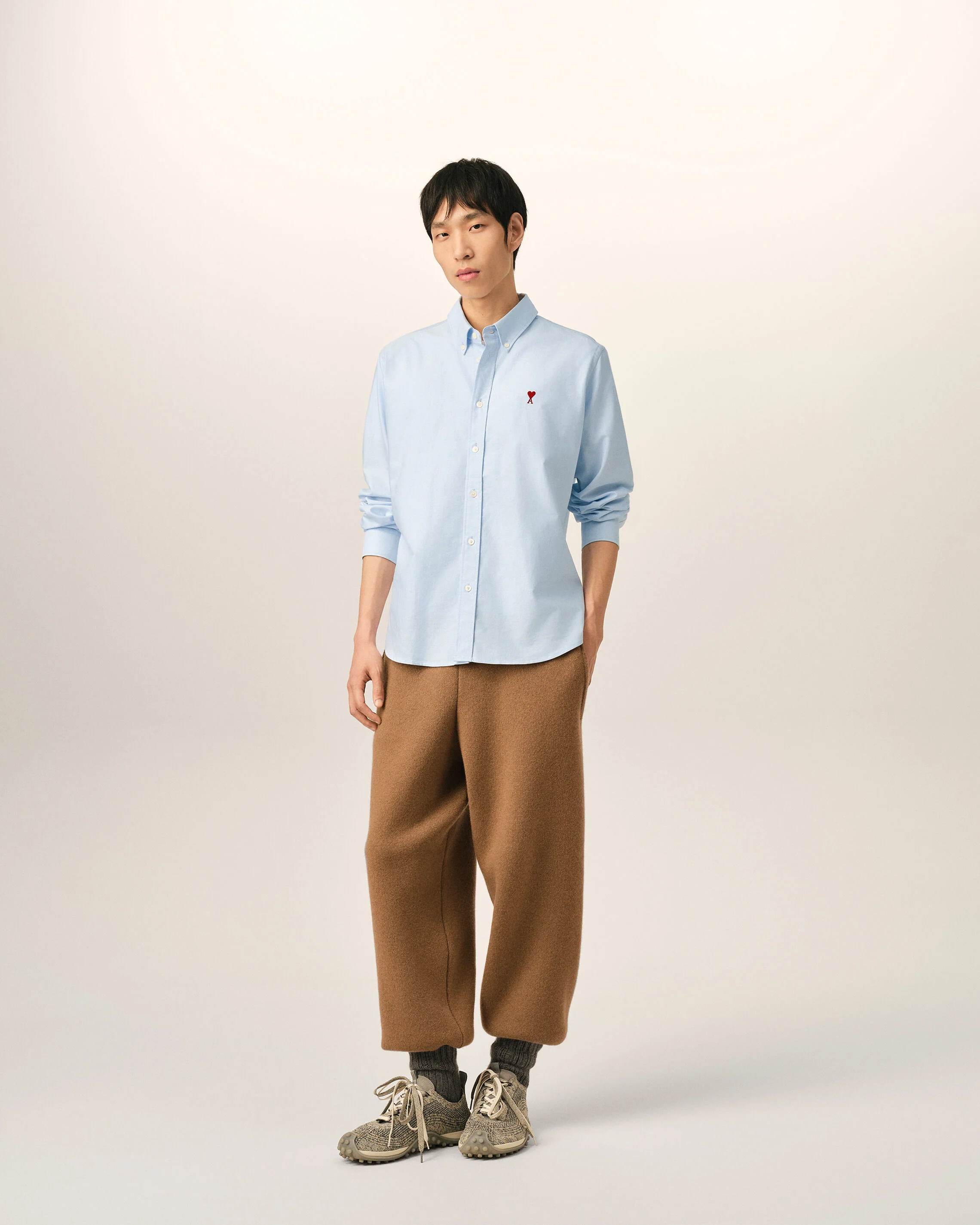 AMI PARIS Classic Fit Oxford Shirt in Sky Blue