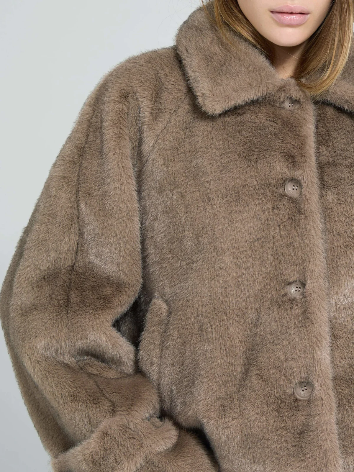 MEOTINE. Fake Fur Jacket in Light Brown