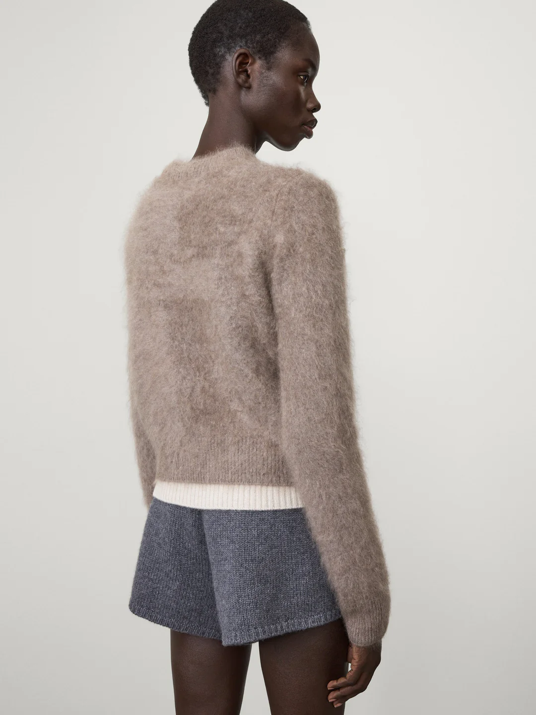 LISA YANG Brushed Cashmere Cardigan in Truffle