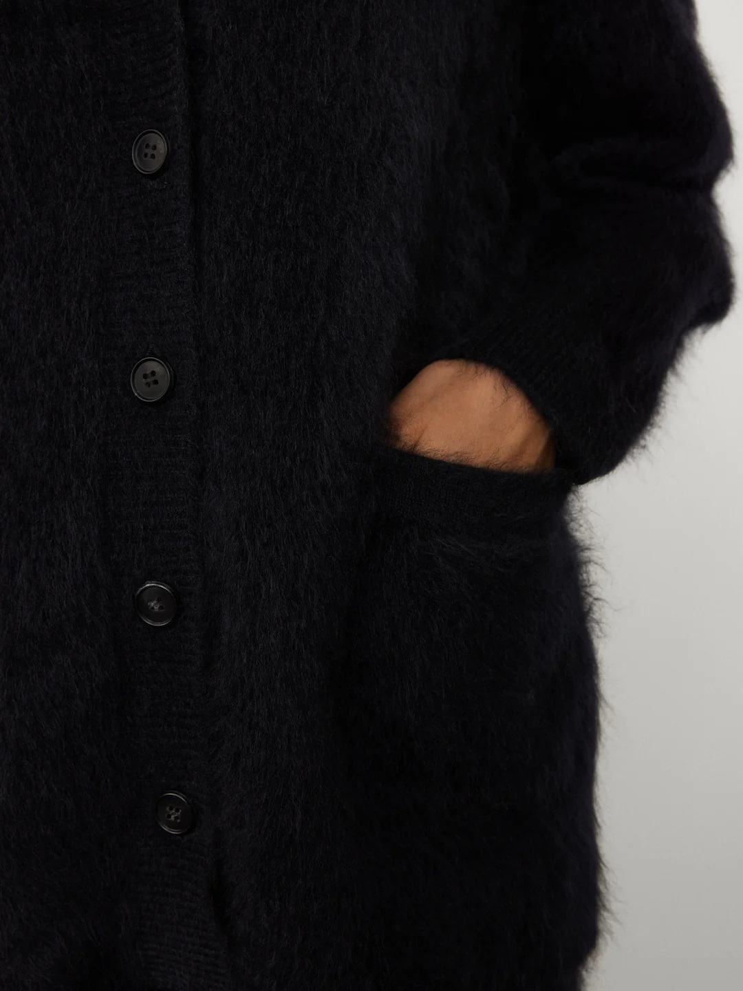 LISA YANG Malena Brushed Cashmere Cardigan in Black 2 / M-L