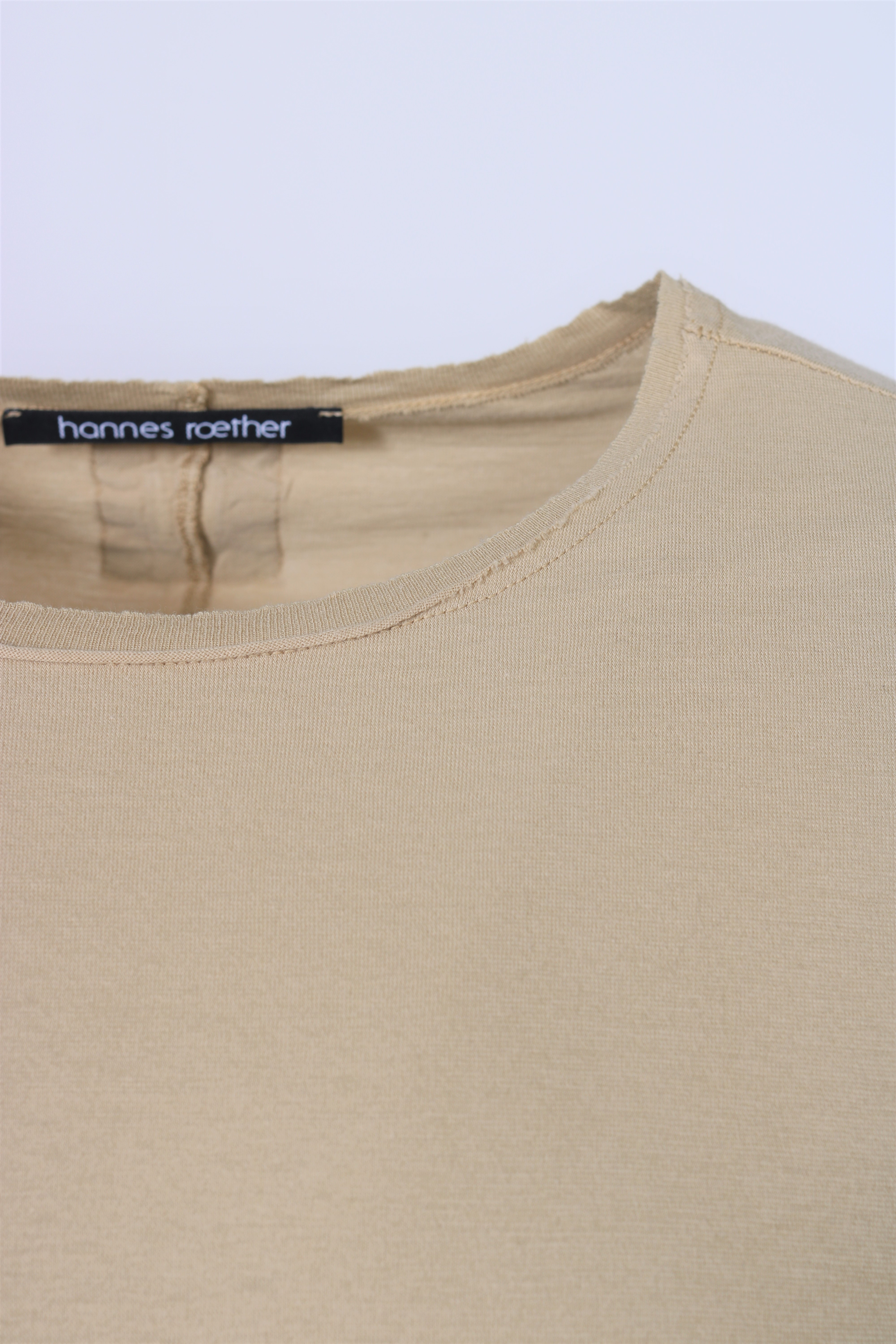Hannes Roether Crewneck T-Shirt in Camel