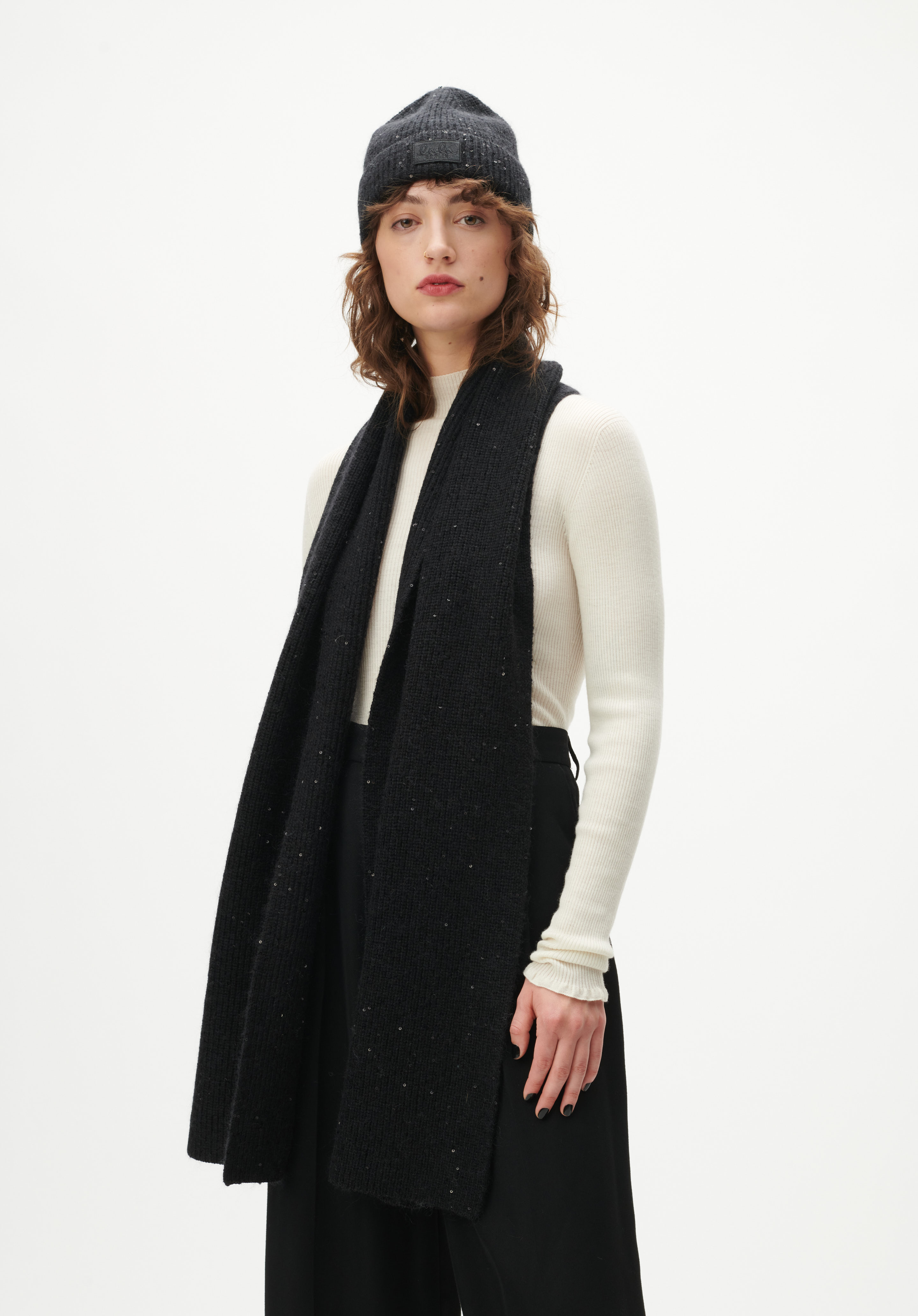 Lala Berlin Scarf Avery in Black Sequins