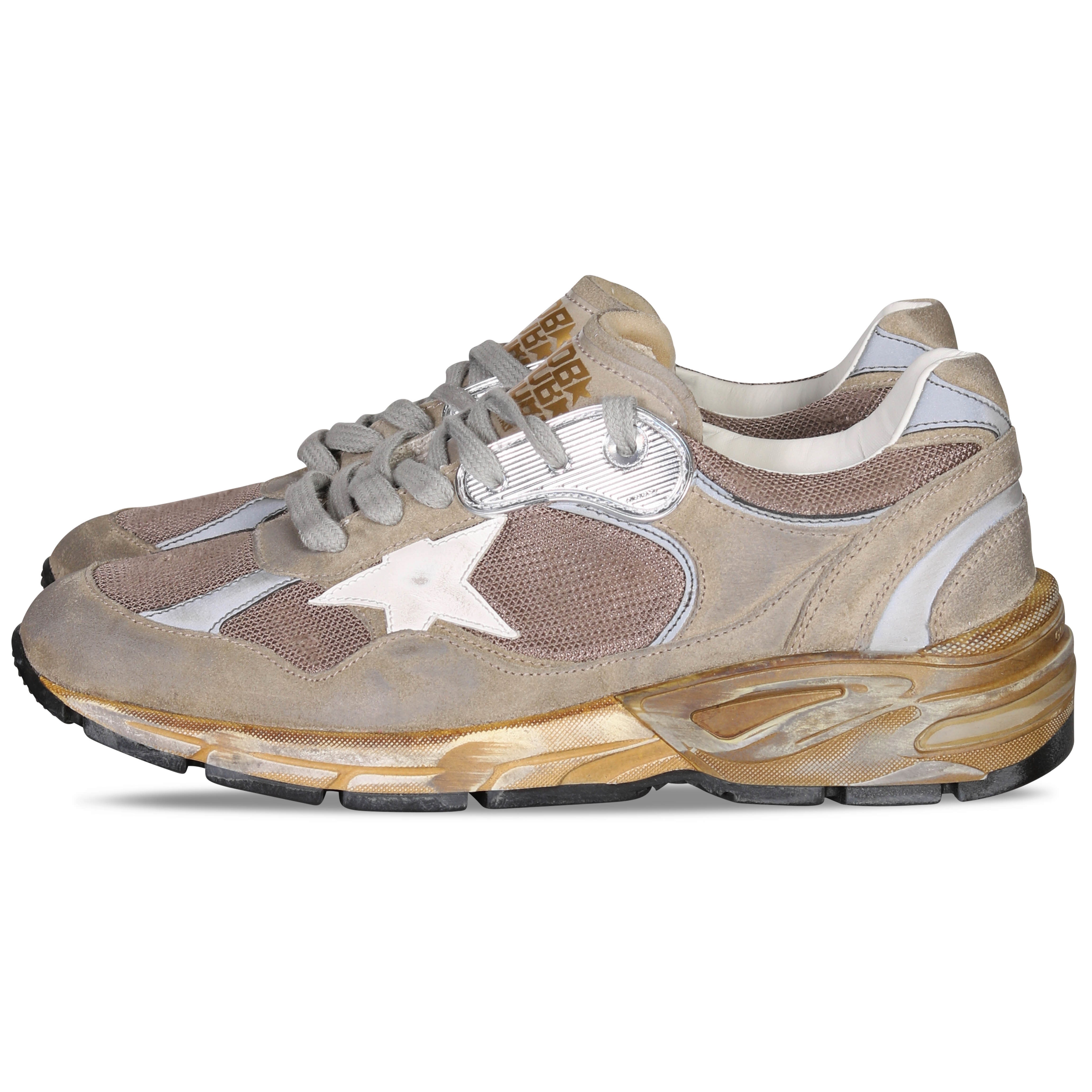 Golden Goose Sneaker Running Dad Star in Taupe
