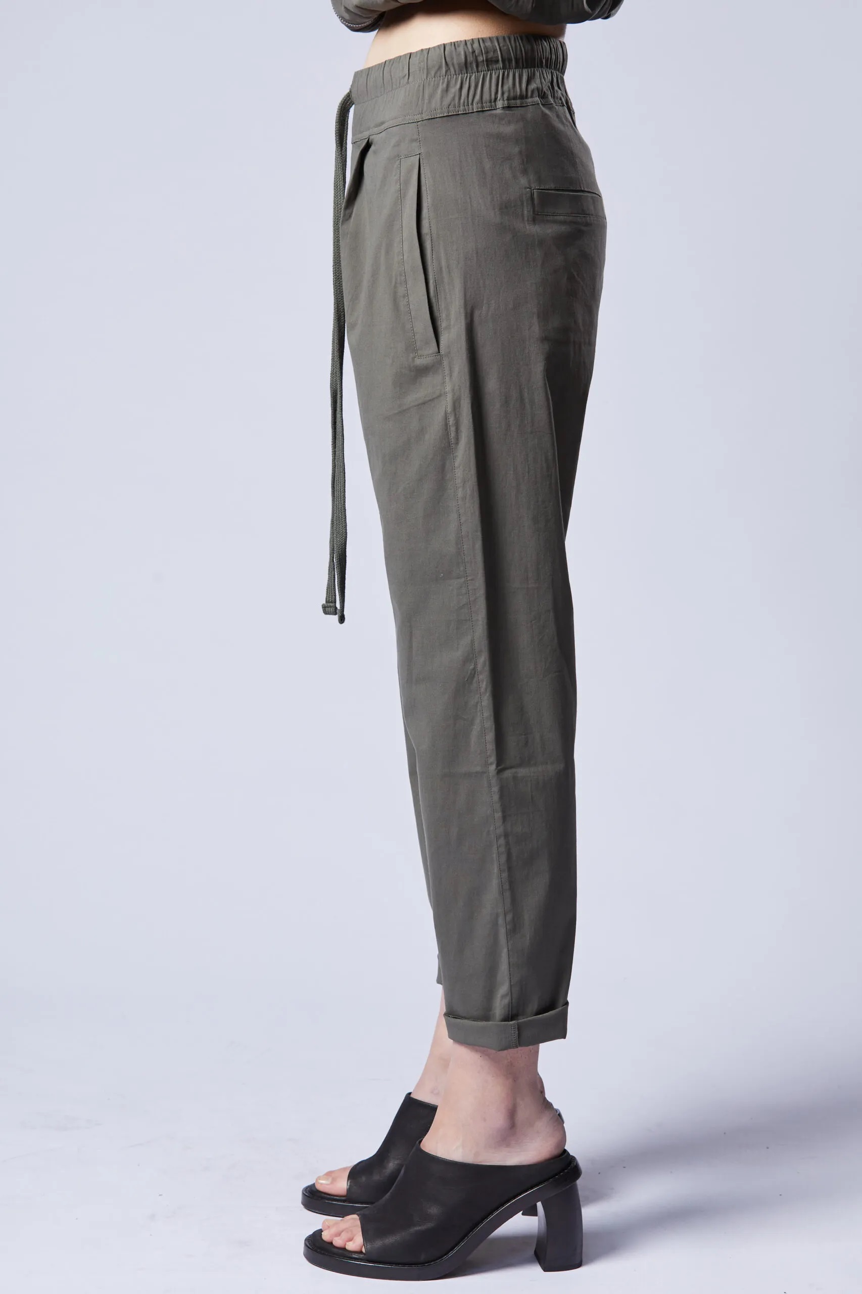 THOM KROM Pant in Ivy Green XS