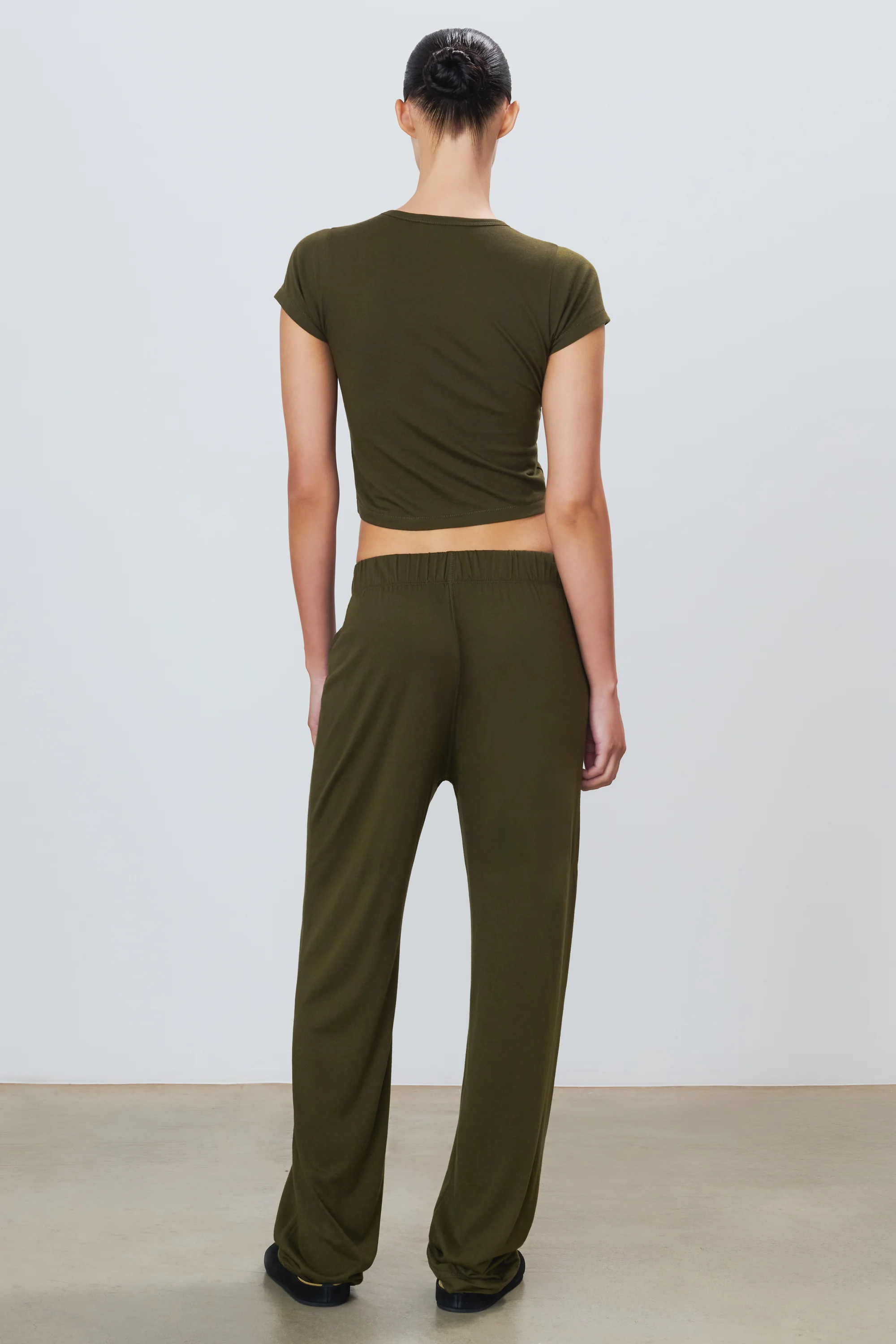 ÉTERNE Lounge Pant in Moss XS ÉTERNE Lounge Pant in Moss XL