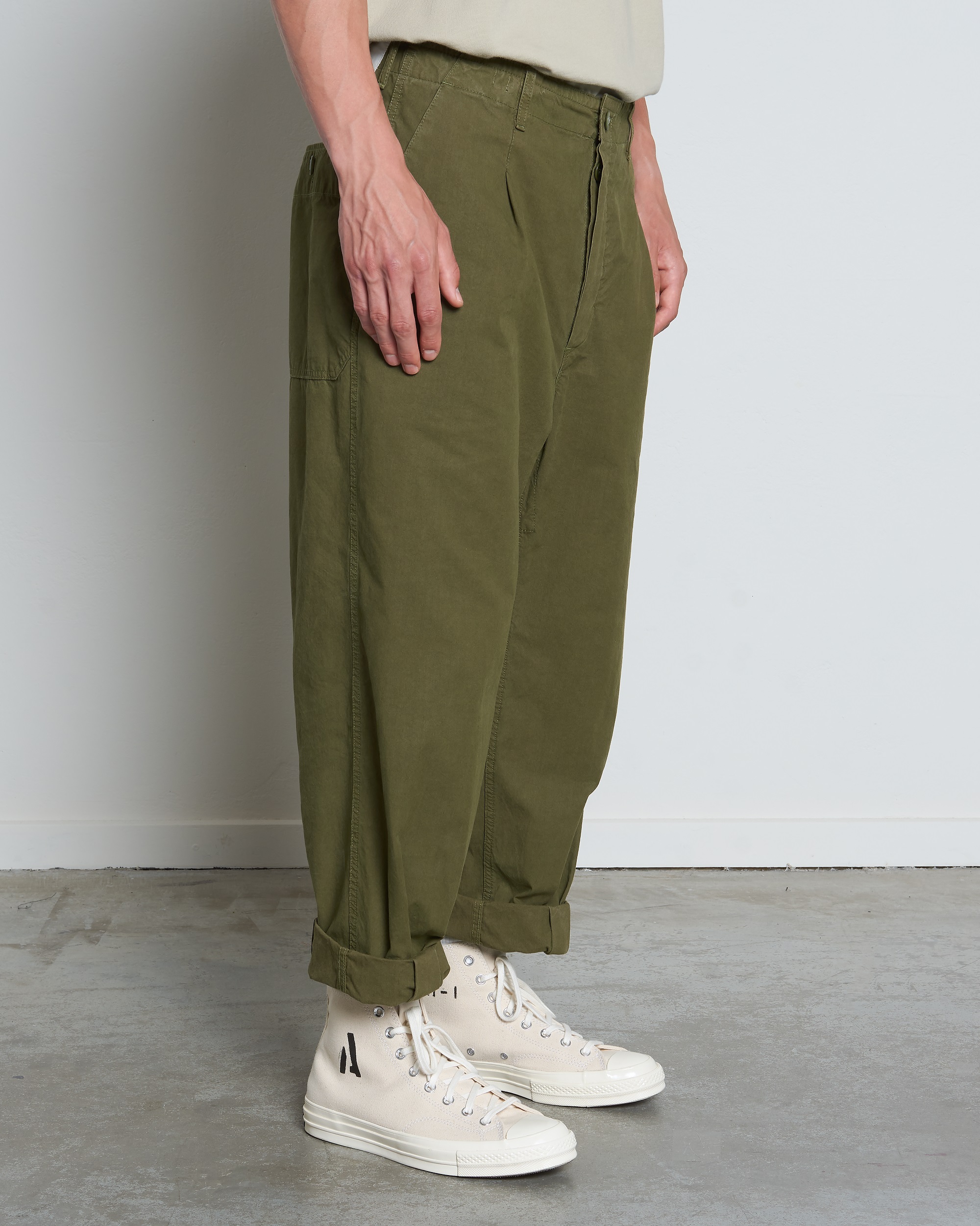 APPLIED ART FORMS Japanese Cargo Pant in Military Green S
