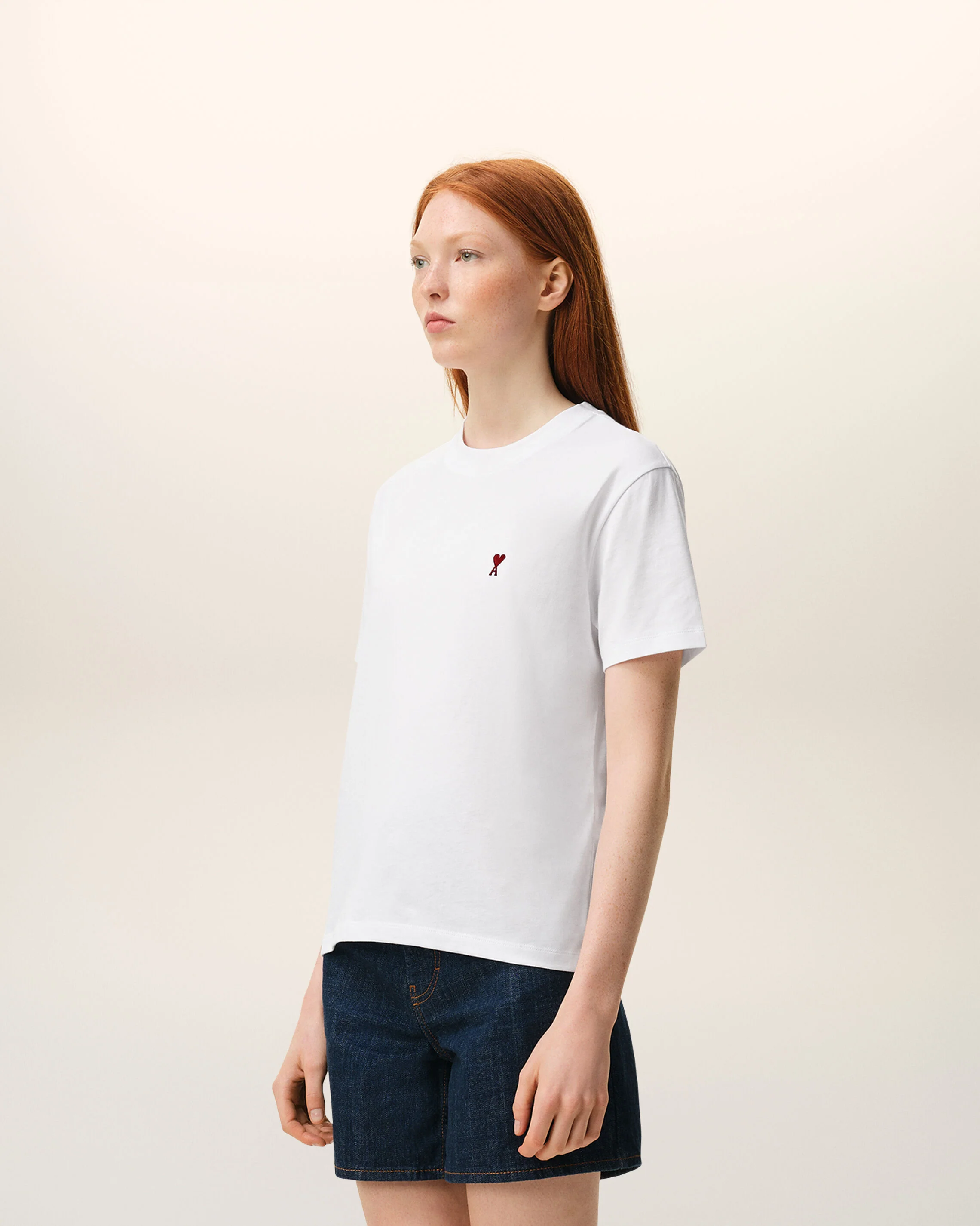 AMI PARIS de Coeur Classic Fit T-Shirt in White