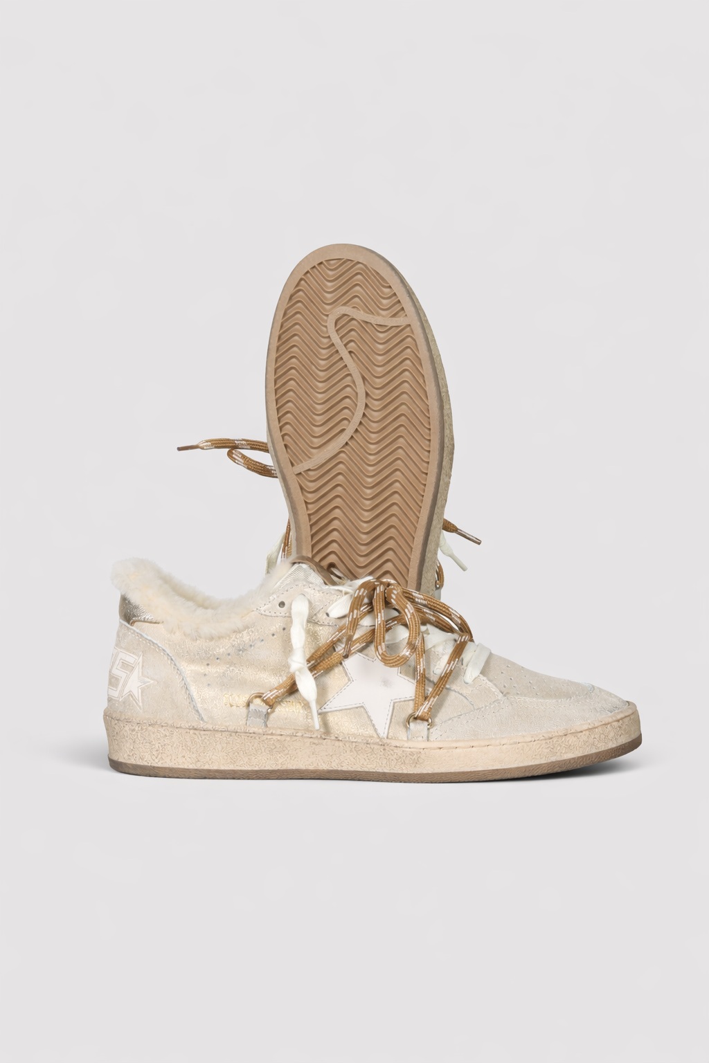 GOLDEN GOOSE Ballstar Shearling in Beige