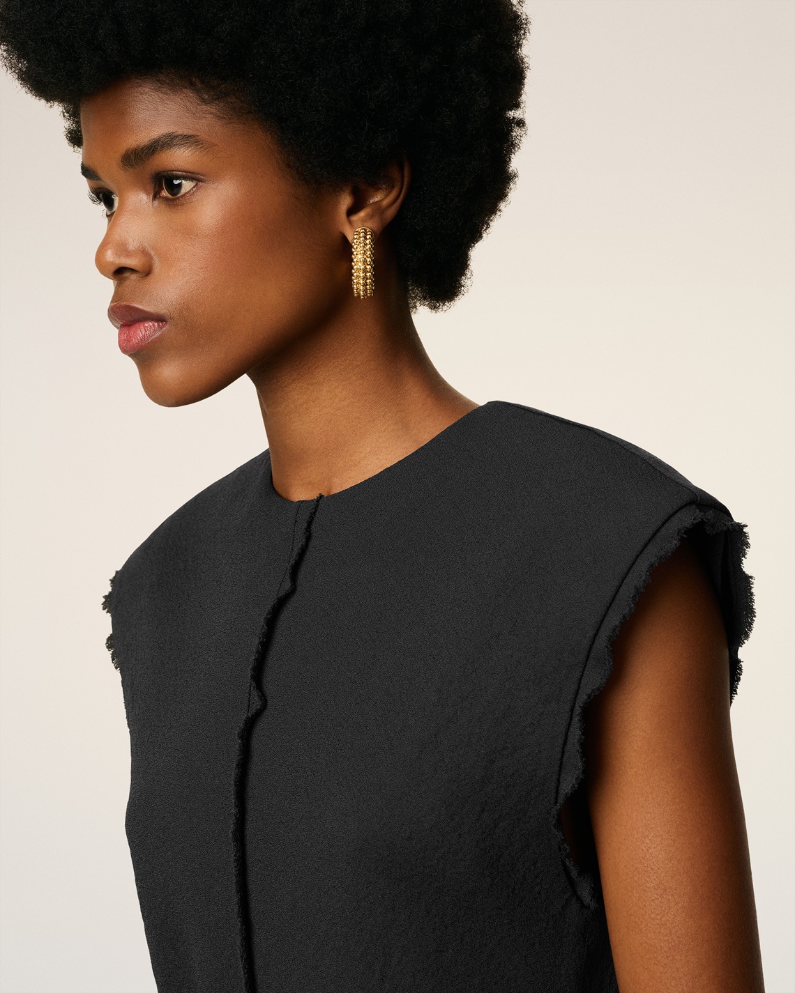 AMI PARIS Viscose Top in Anthracite AMI PARIS Viscose Top in Anthracite