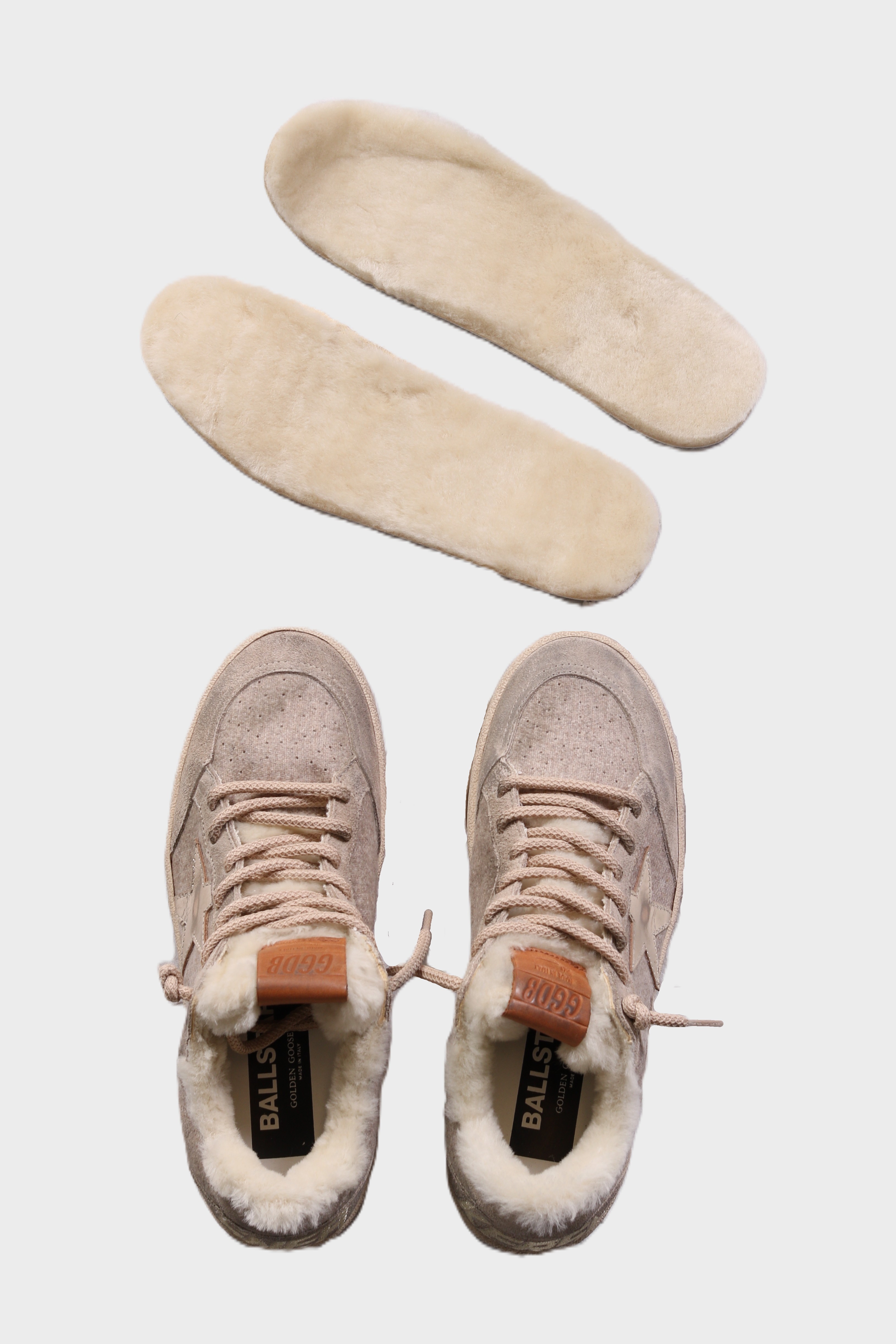 GOLDEN GOOSE Ballstar Shearling in Taupe