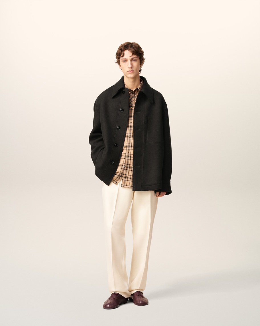 AMI PARIS Wool Shirt Jacket in Anthracite AMI PARIS Wool Shirt Jacket in Anthracite