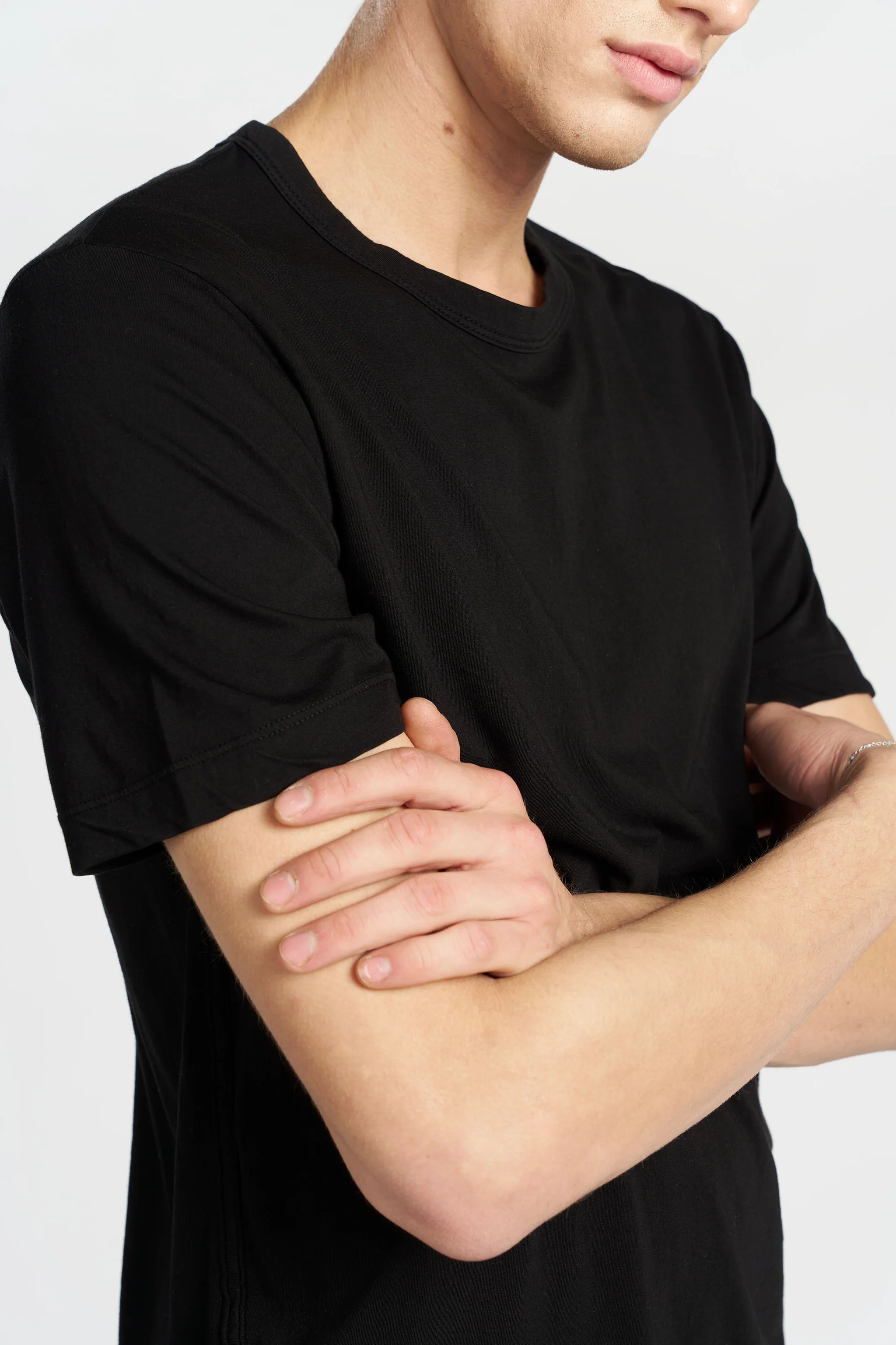 COTTON CITIZEN Classic Crewneck T-Shirt in Jet Black
