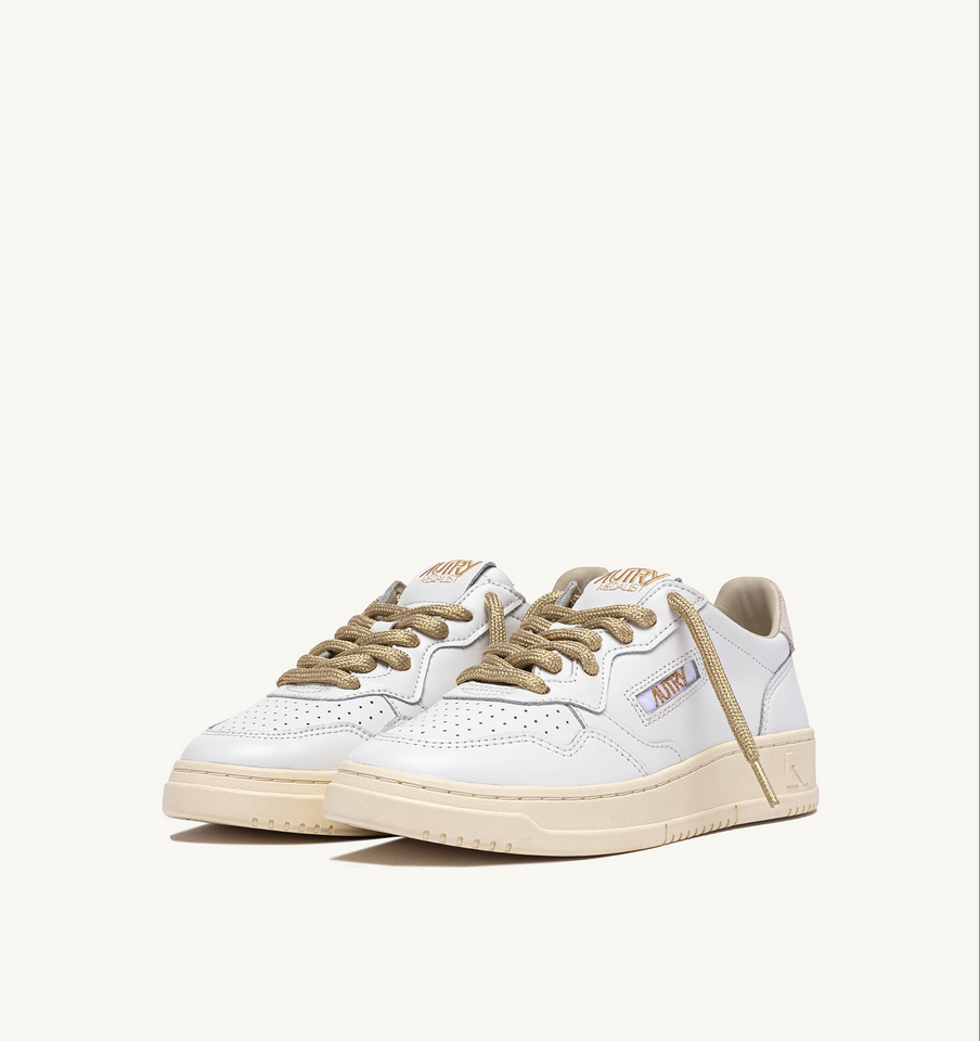 AUTRY ACTION SHOES Medalist Low Sneaker Lurex Laces in White/Gold