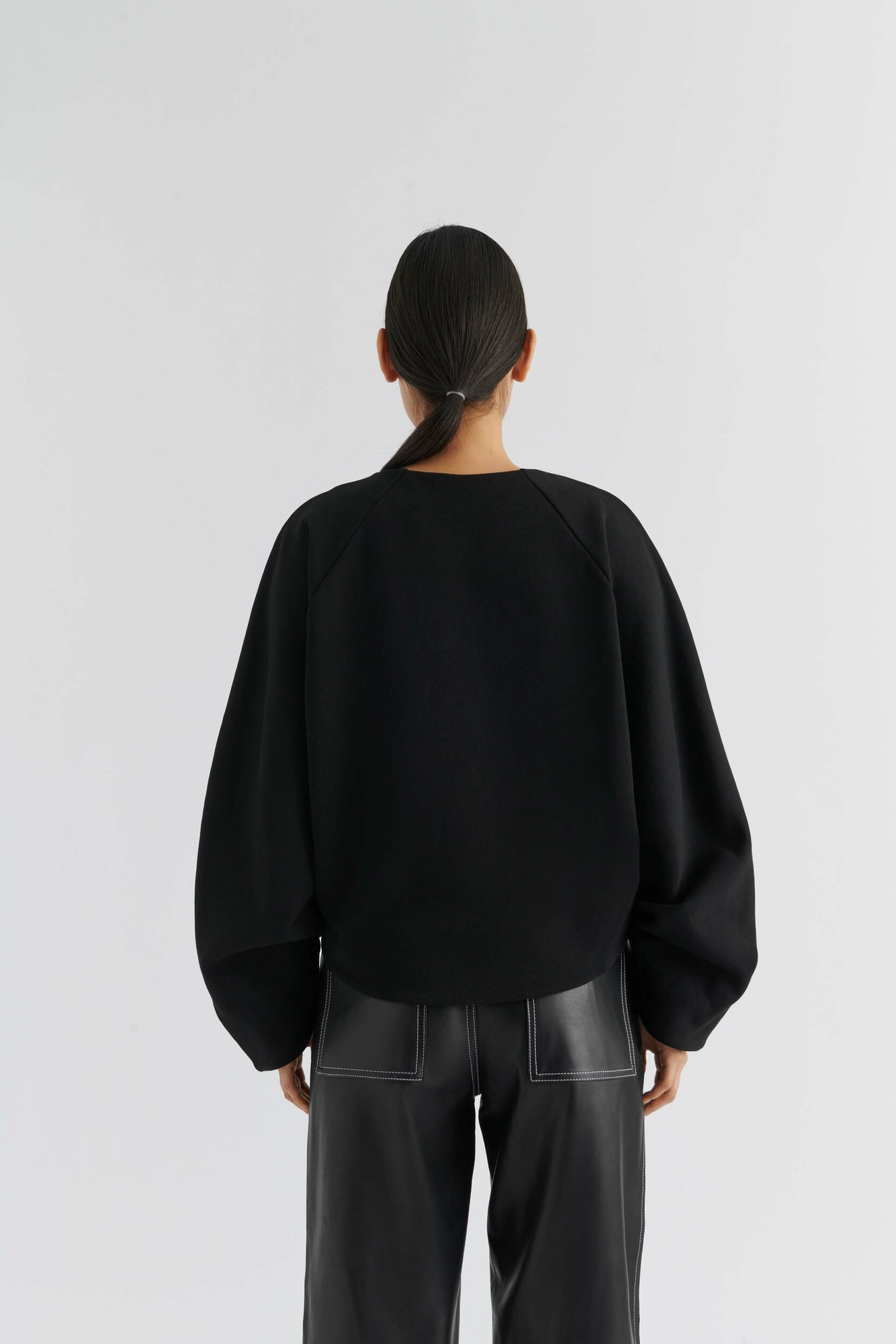 AXEL ARIGATO Halle Sweatshirt in Black M