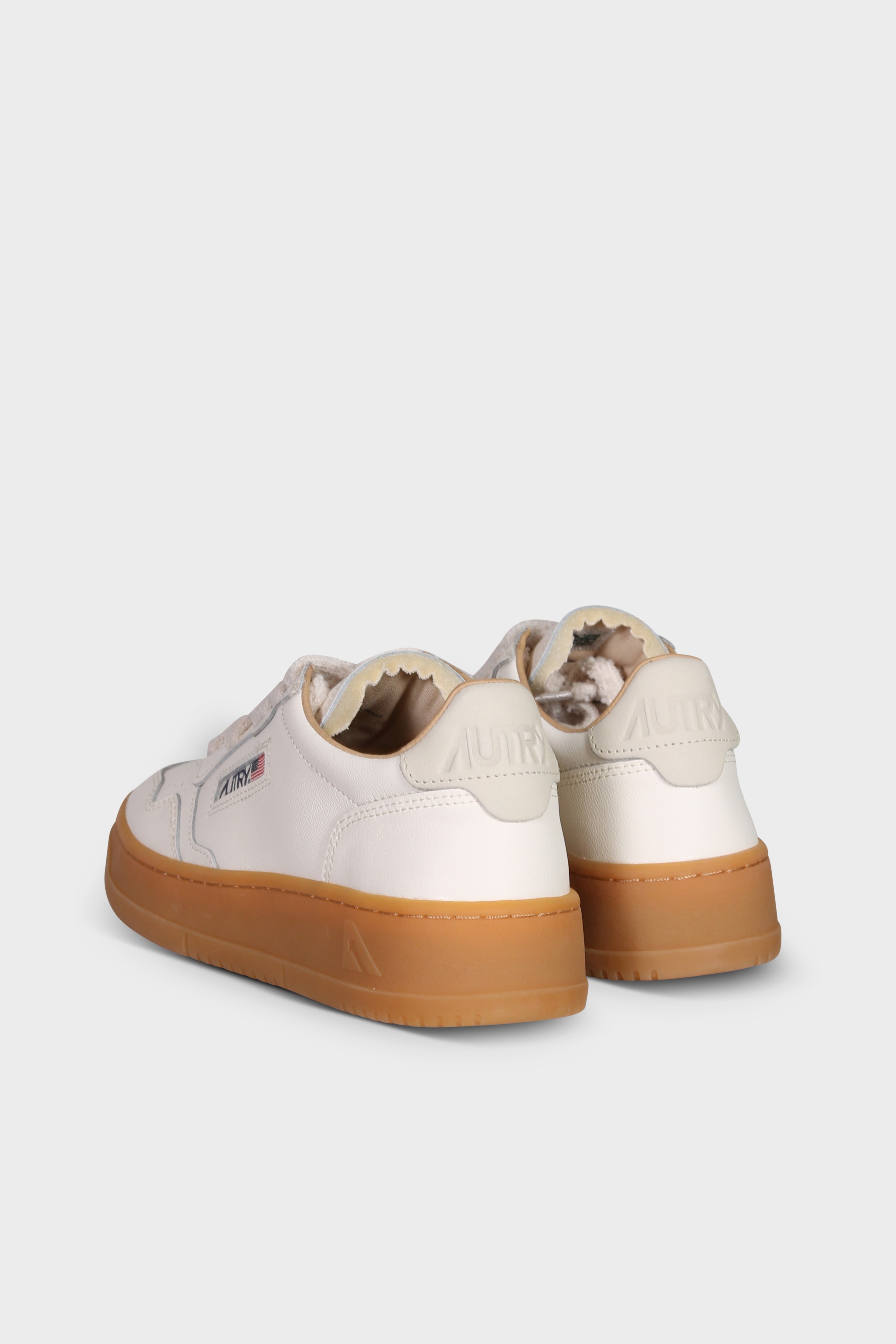 AUTRY ACTION SHOES Medalist Low Sneaker Cream