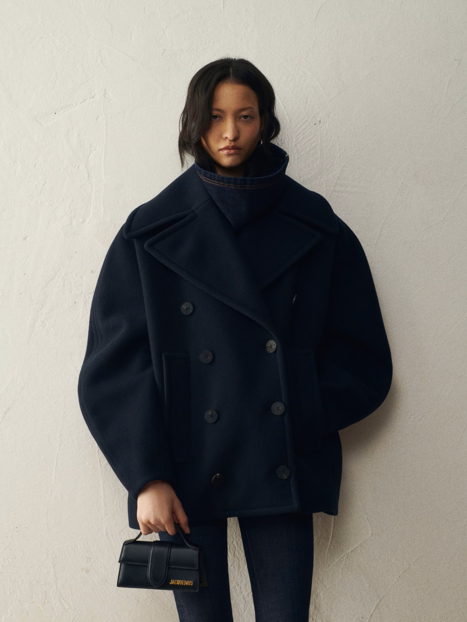 JACQUEMUS The Bambino in Black/Gold