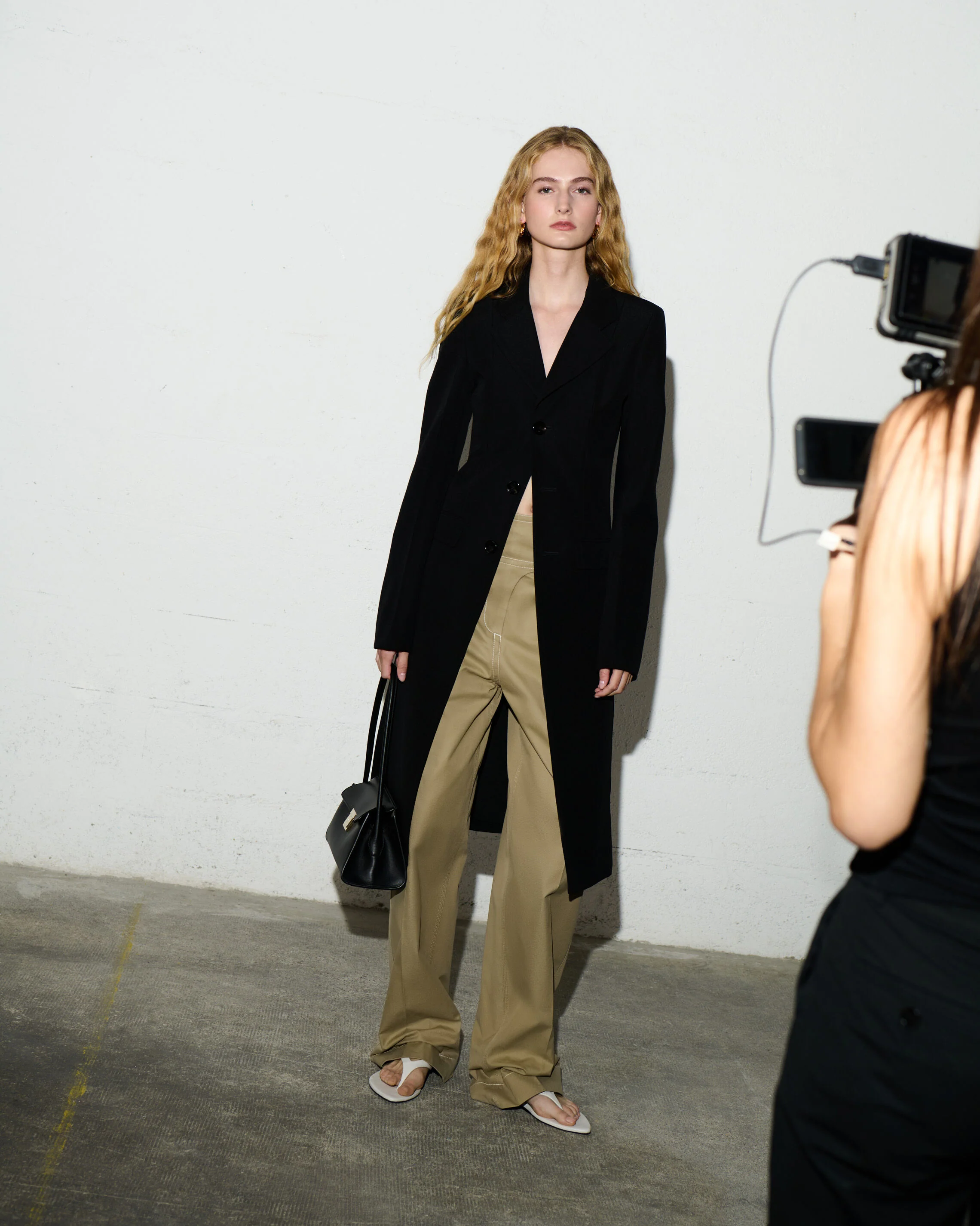 AMI PARIS Fitted Coat in Black