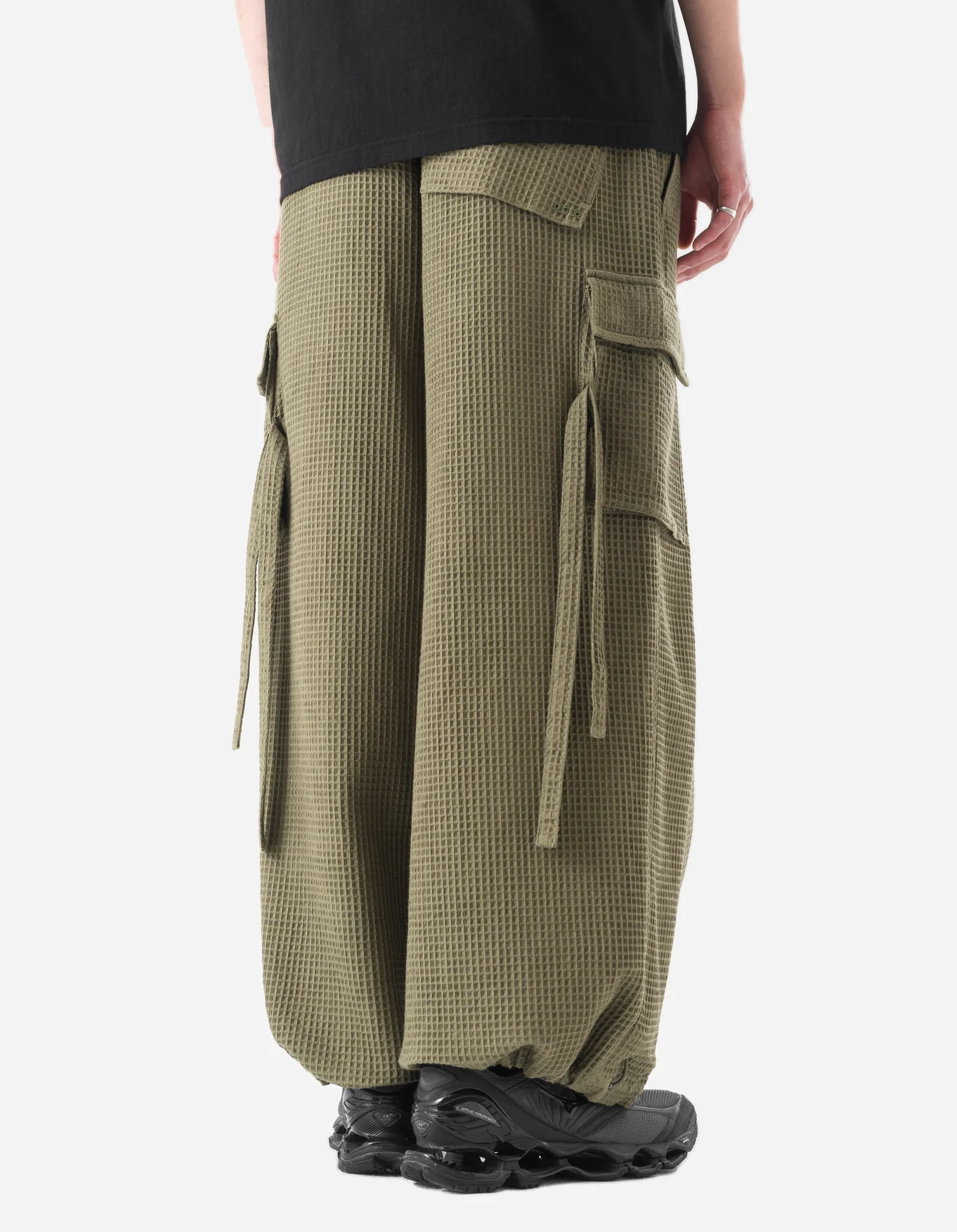 MAHARISHI 6203 Waffle Cargo Hakama Pants in Olive