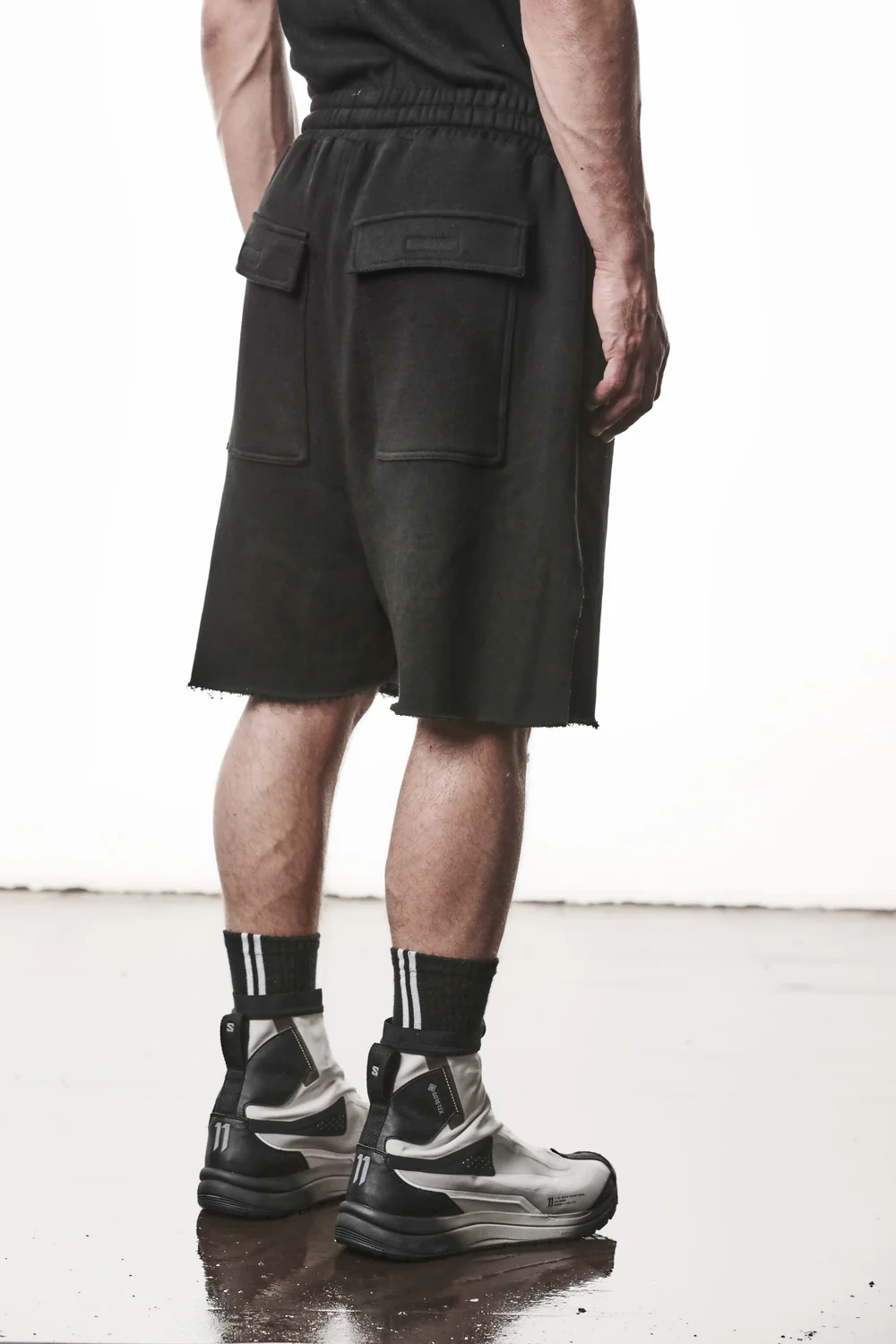 THOM KROM Sweatshorts in Black