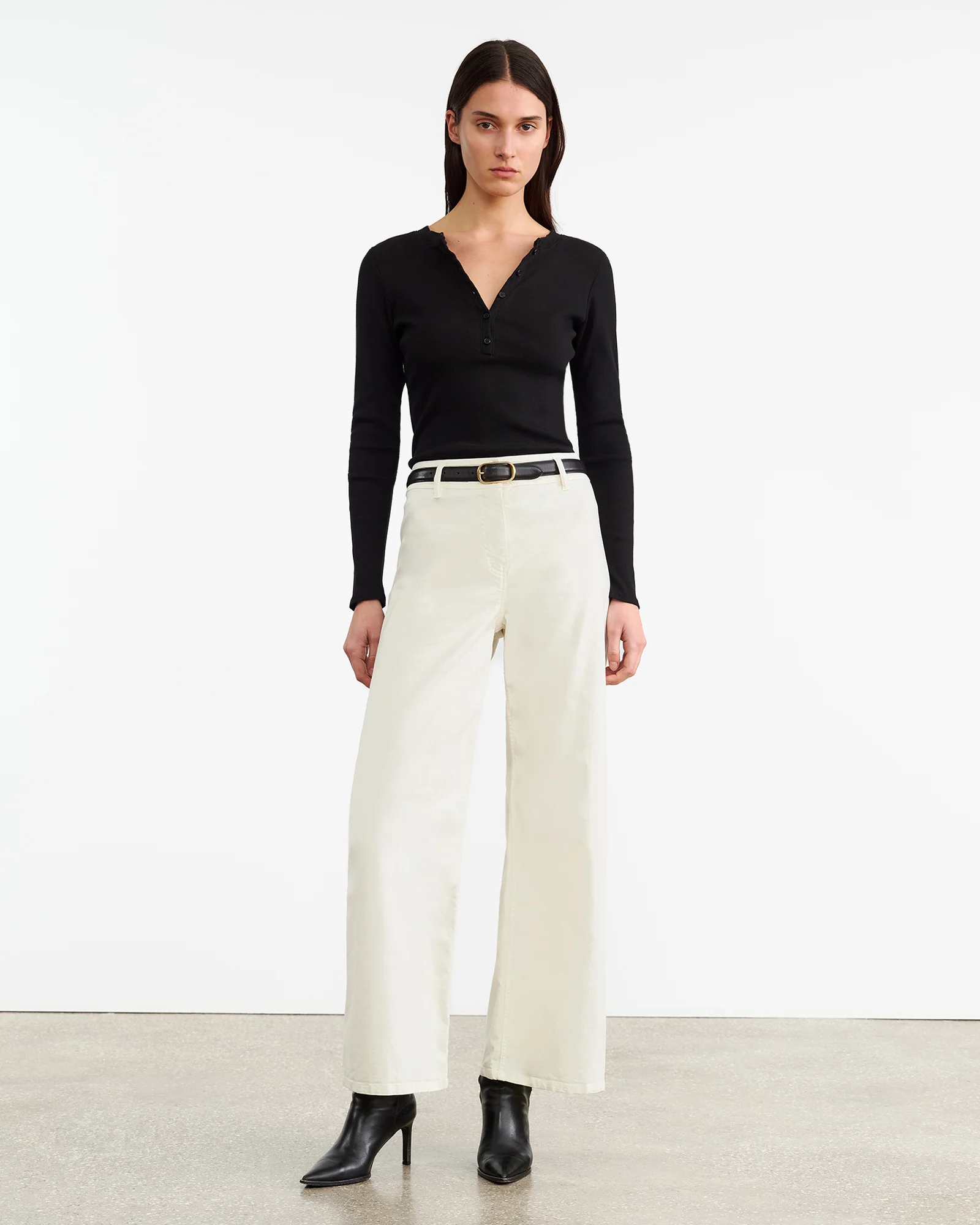 NILI LOTAN Rib Longsleeve in Jet Black