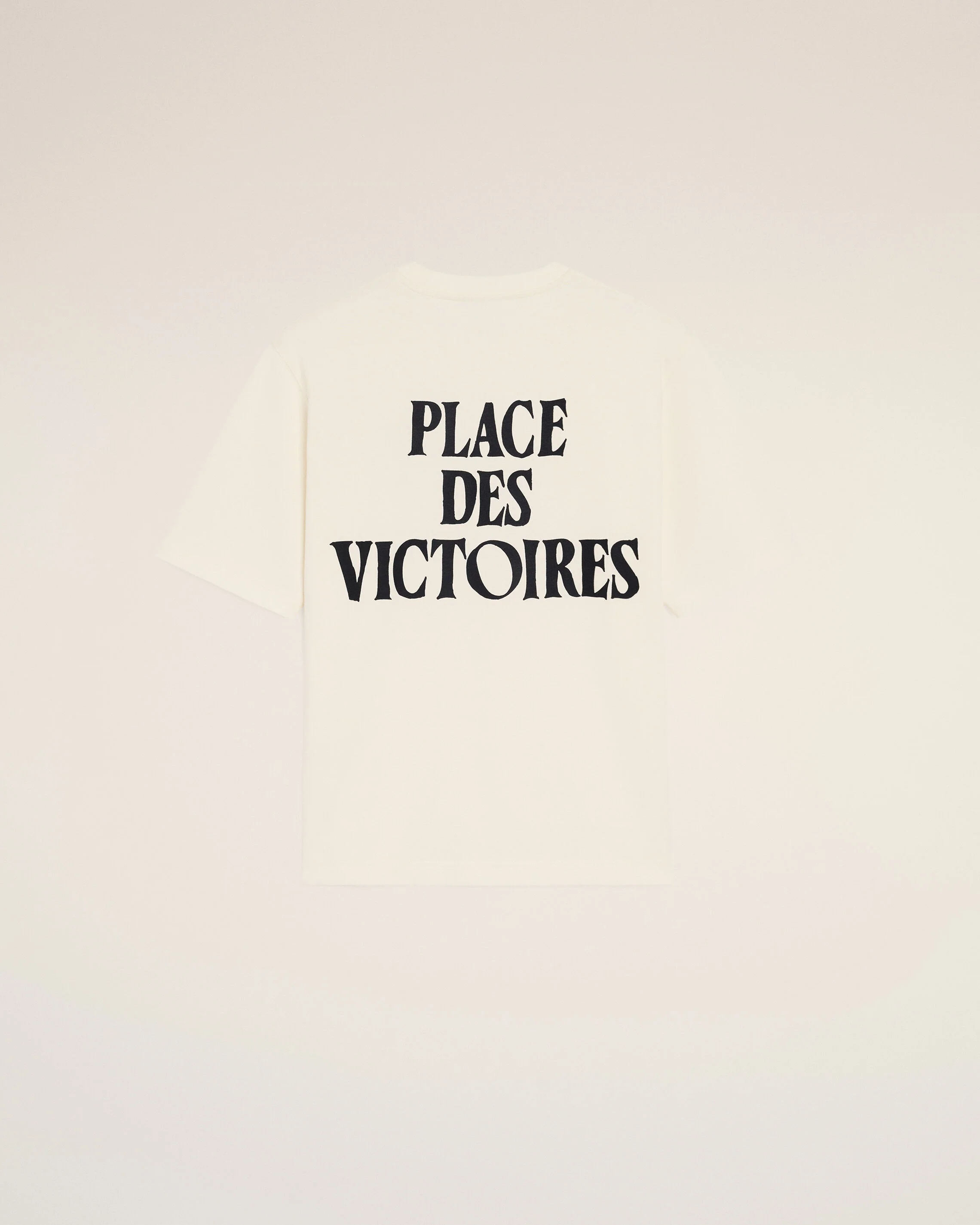 AMI PARIS de Coeur Place Des Victoires T-Shirt in Cream