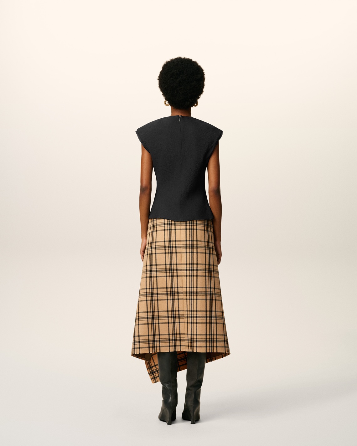 AMI PARIS Viscose Top in Anthracite AMI PARIS Viscose Top in Anthracite