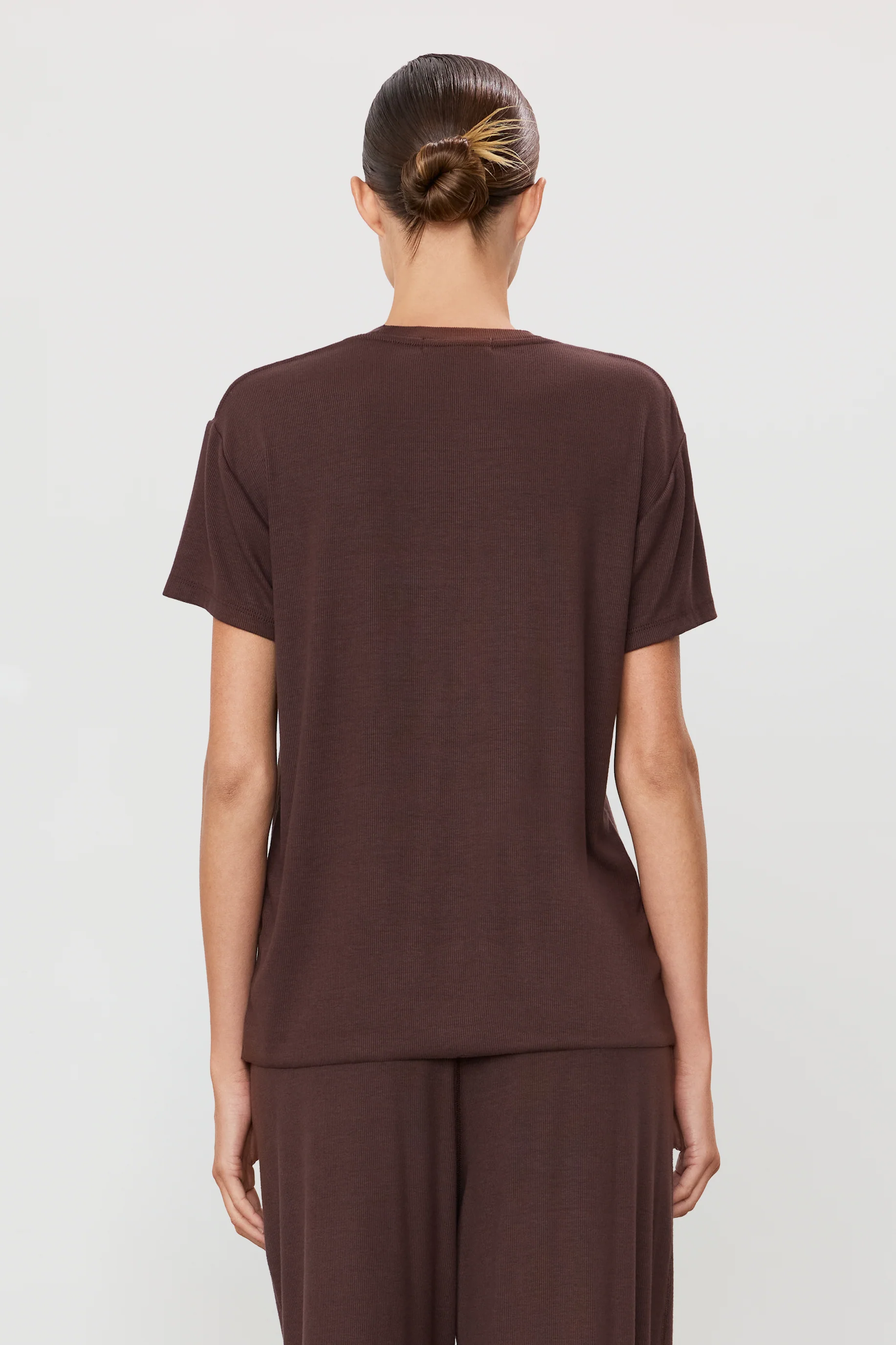 ÉTERNE Boyfriend T-Shirt in Espresso