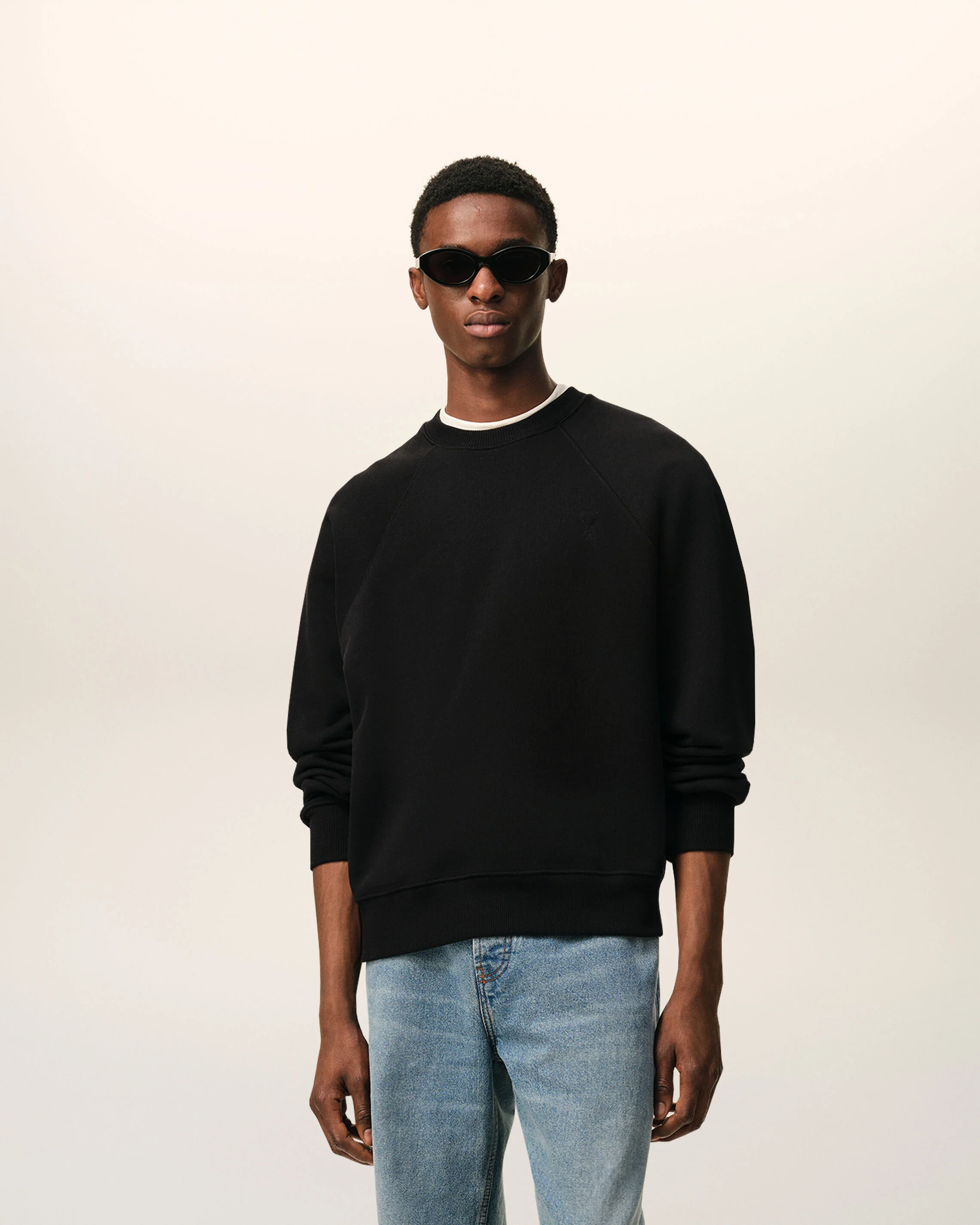 AMI PARIS de Coeur Embossed Sweatshirt in Black