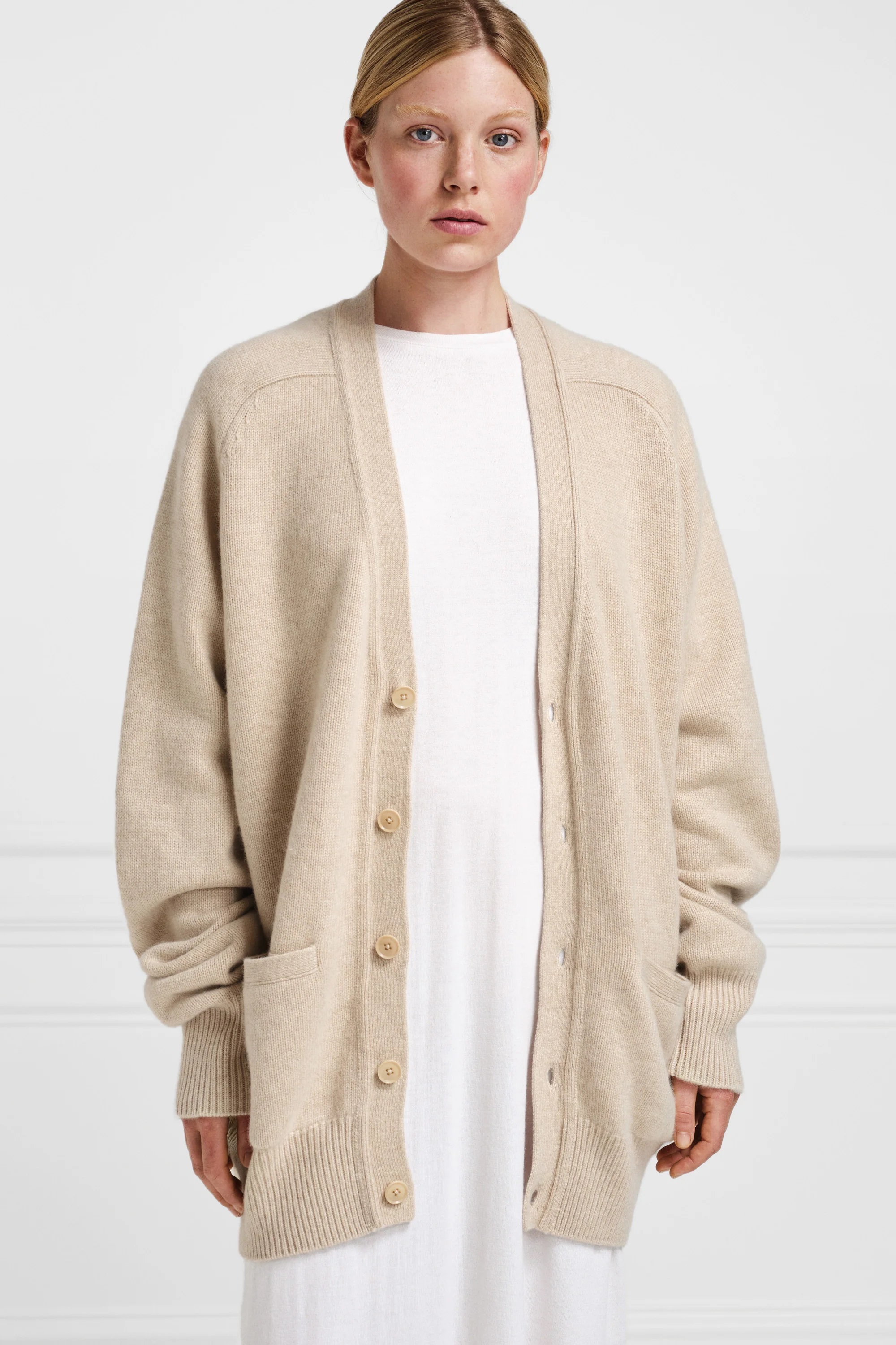 EXTREME CASHMERE Papilli N°244 Cardigan in Latte