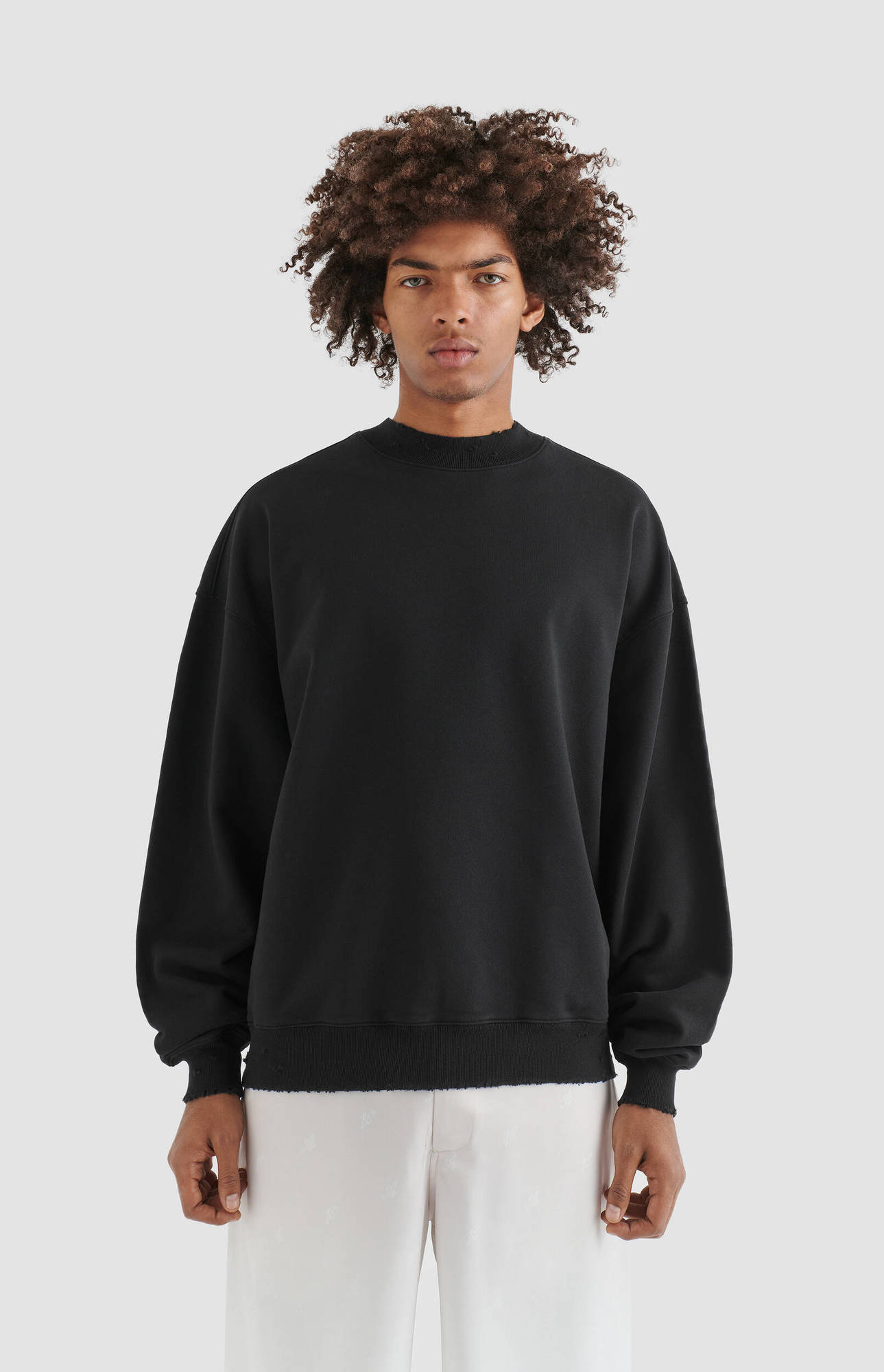 AXEL ARIGATO Vista Distressed Sweatshirt in Black M