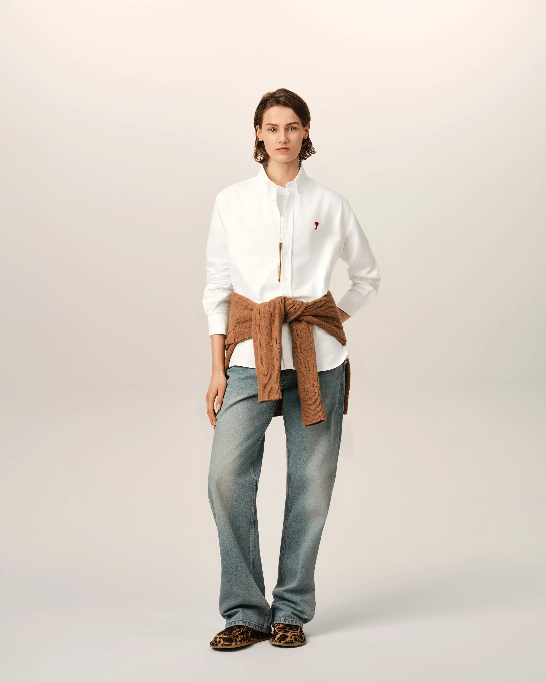 AMI PARIS de Coeur Classic Fit Oxford Shirt in Natural White