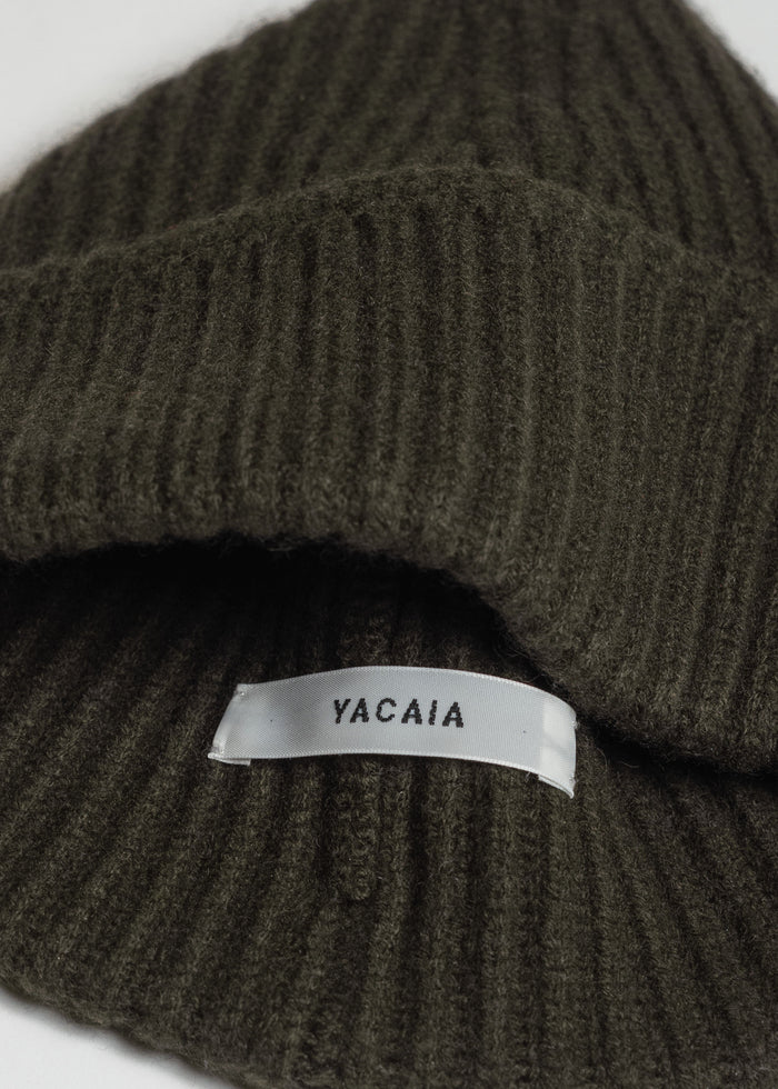 YACAIA Merino/Cashmere Beanie in Dark Green